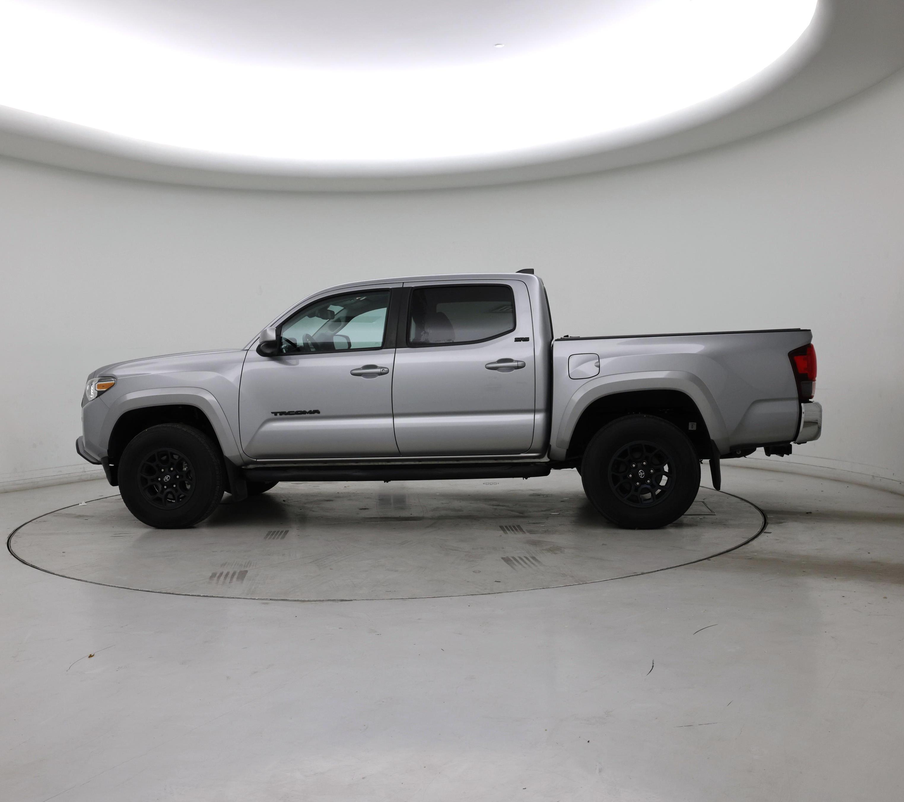 Thumbnail: 2021 Toyota Tacoma - 3
