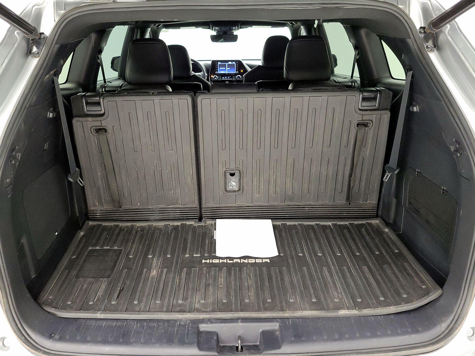 Thumbnail: 2021 Toyota Highlander - 16