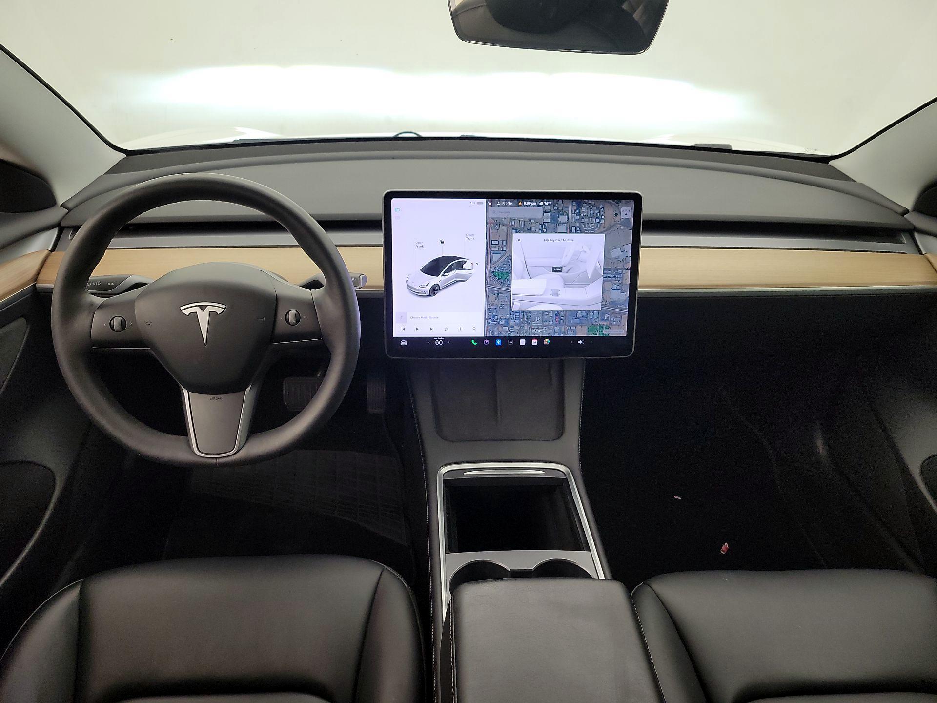 Thumbnail: 2021 Tesla Model 3 - 9