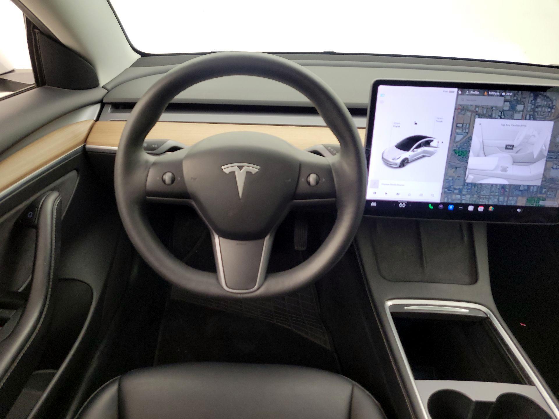 Thumbnail: 2021 Tesla Model 3 - 10