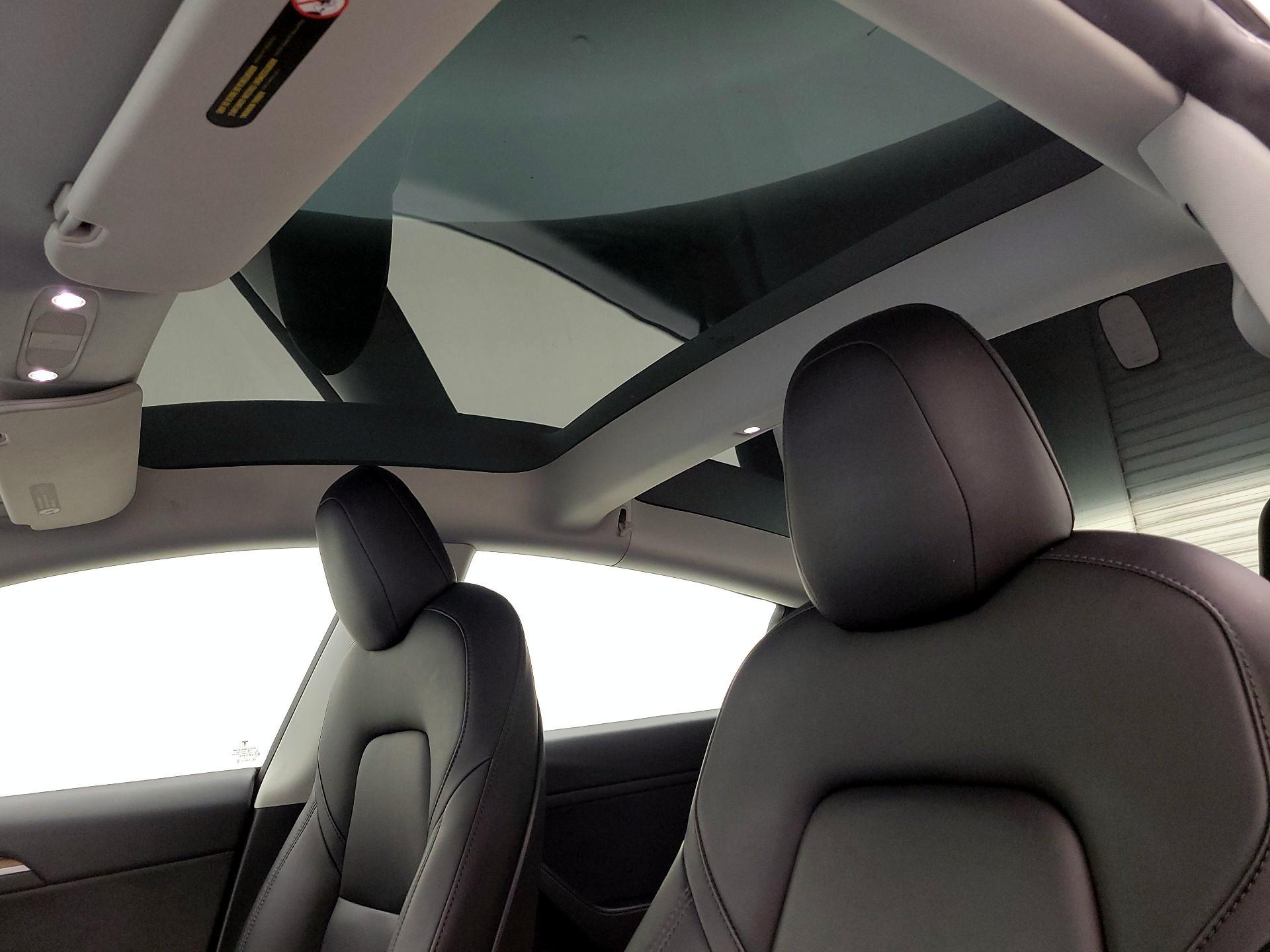 Thumbnail: 2021 Tesla Model 3 - 18