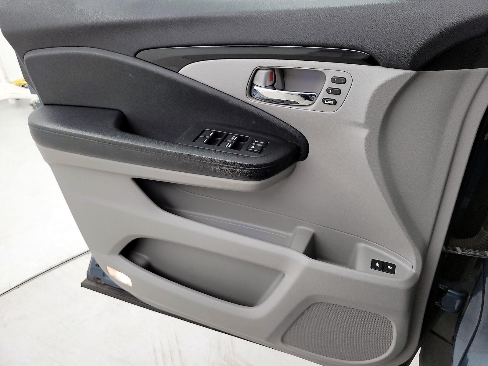 2017 Honda Pilot Elite - Photo 13