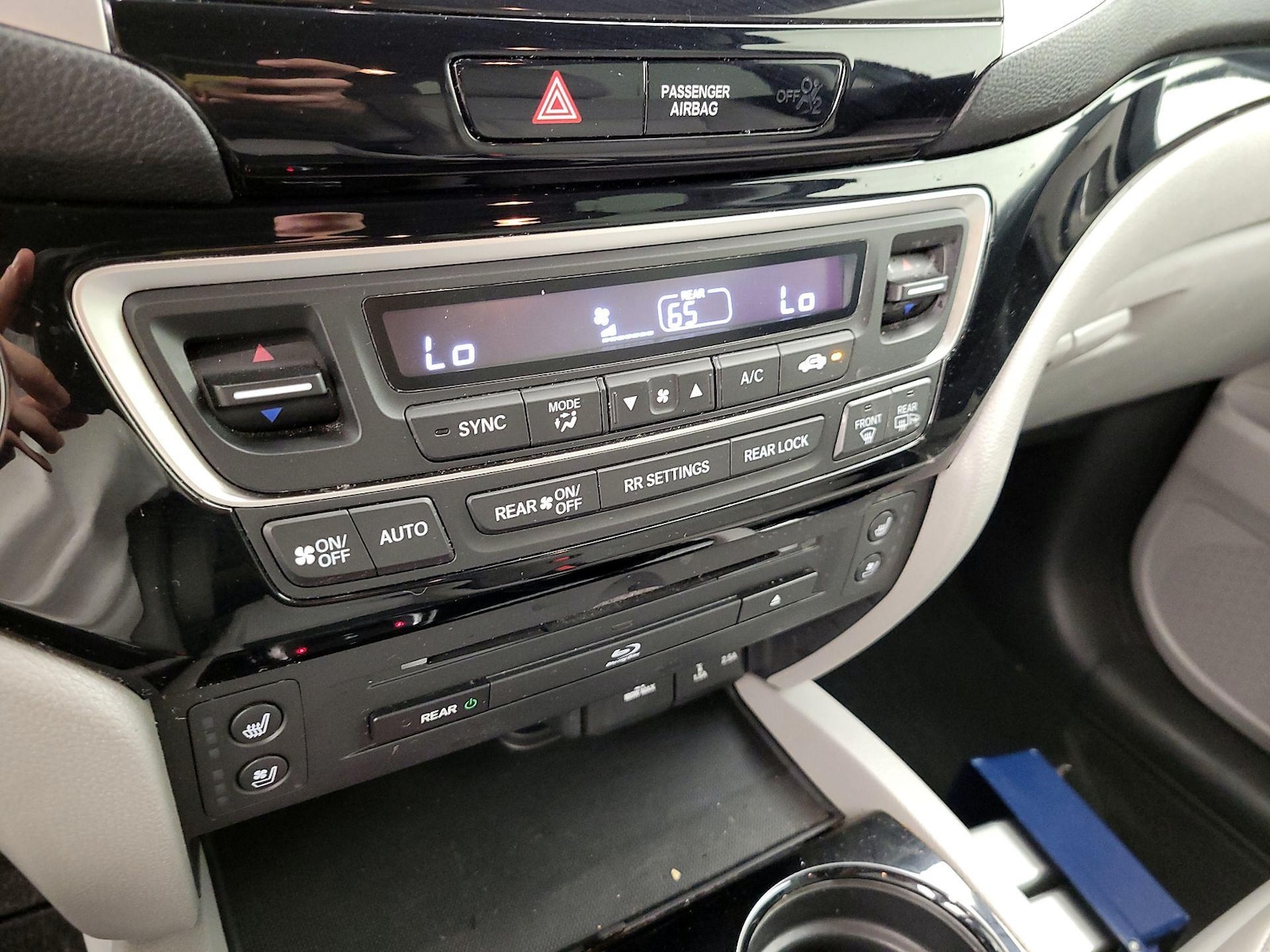 2017 Honda Pilot Elite - Photo 17