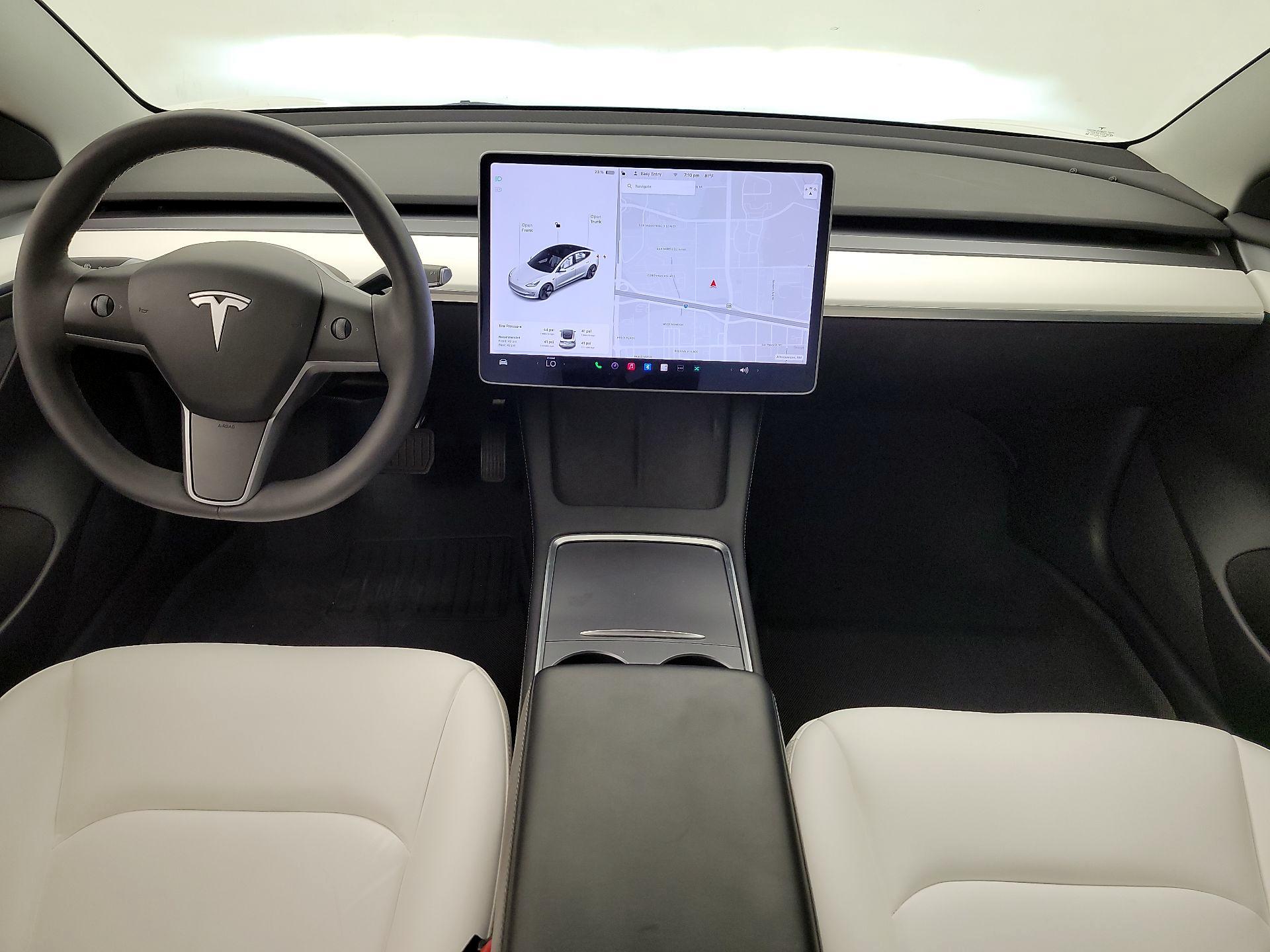 Thumbnail: 2022 Tesla Model 3 - 9