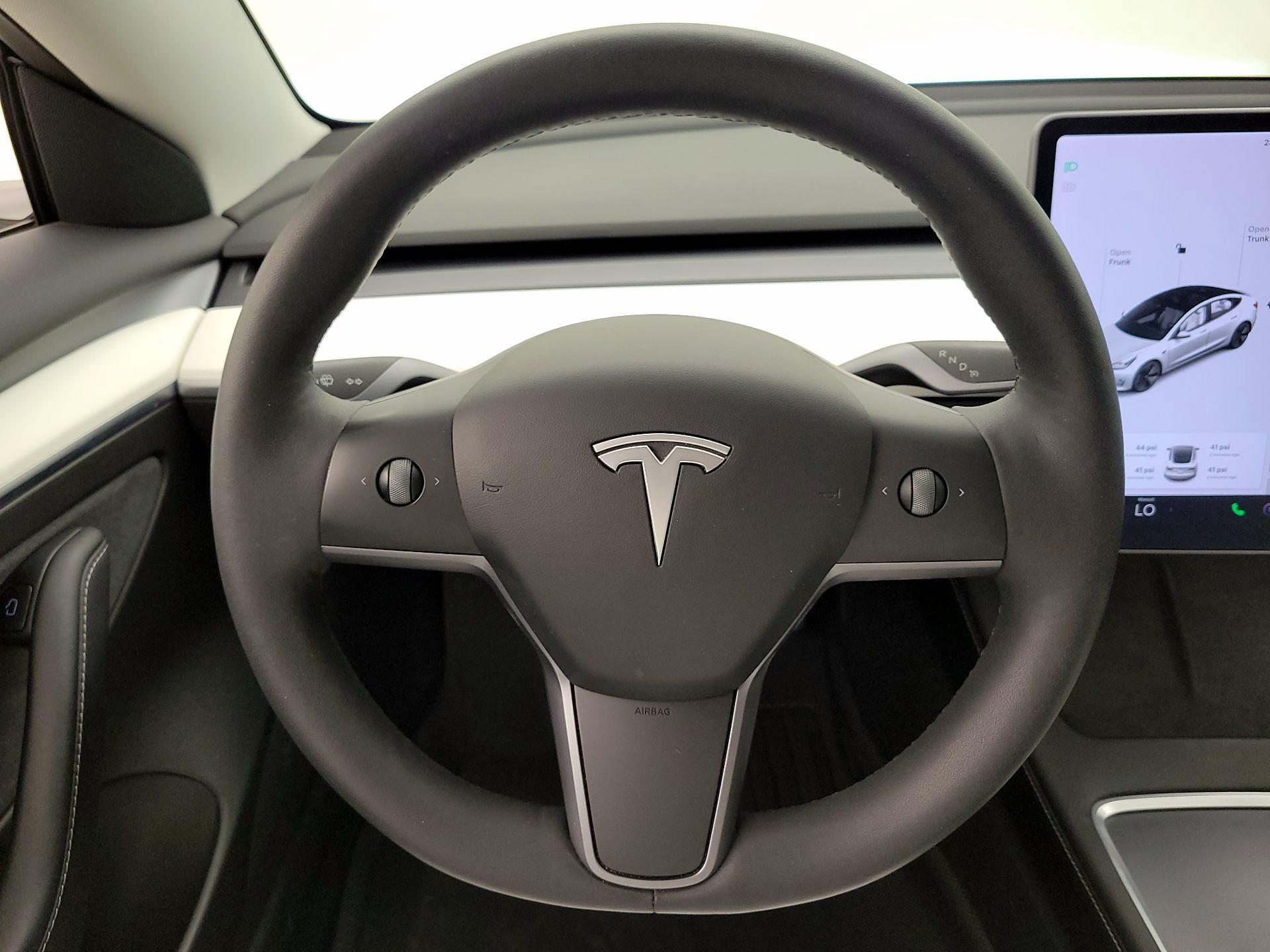 Thumbnail: 2022 Tesla Model 3 - 10