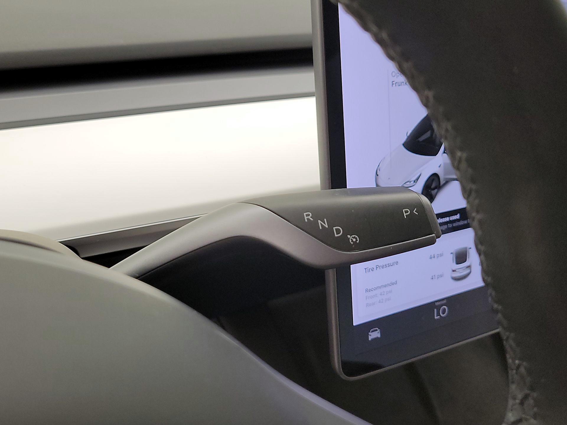Thumbnail: 2022 Tesla Model 3 - 17