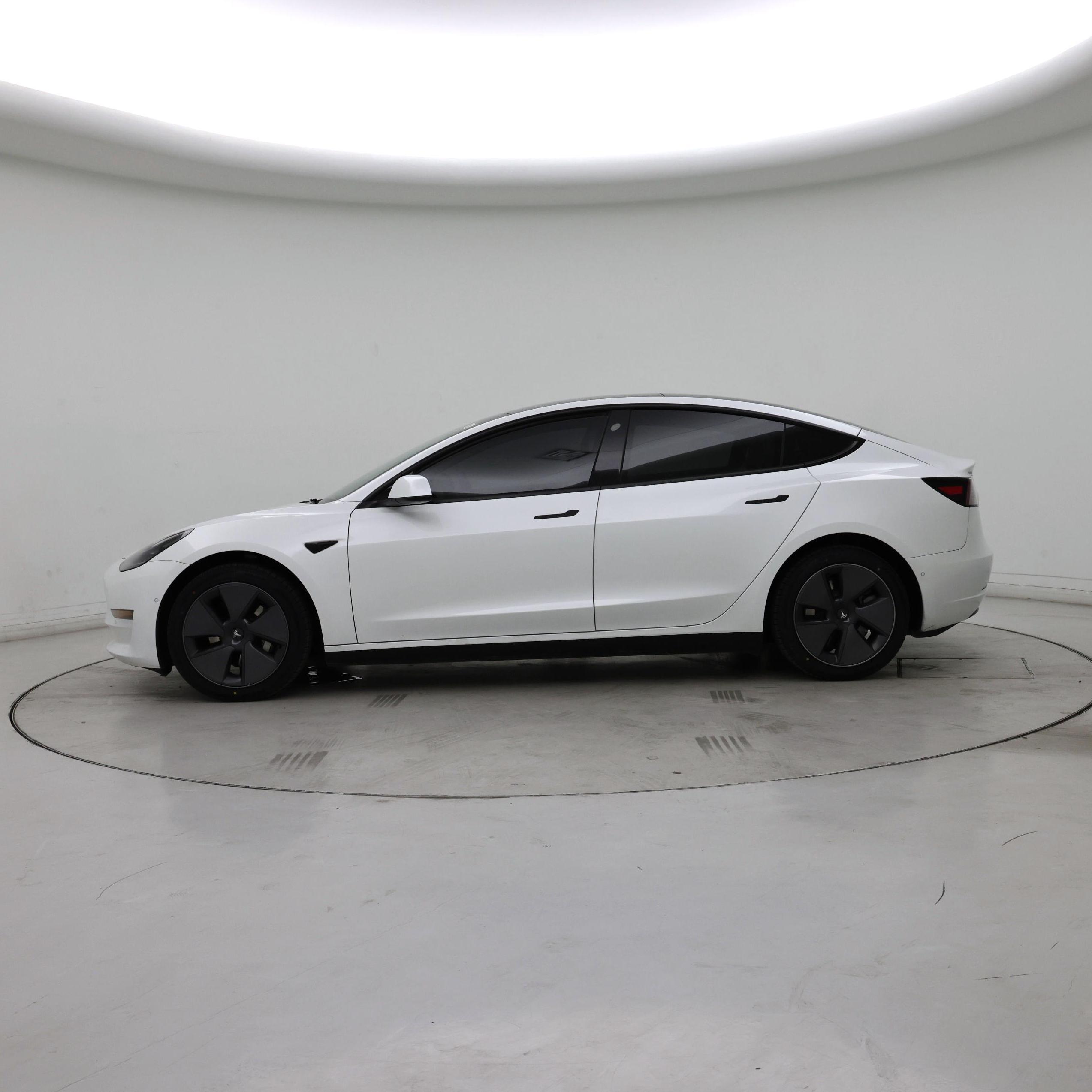 Thumbnail: 2022 Tesla Model 3 - 3