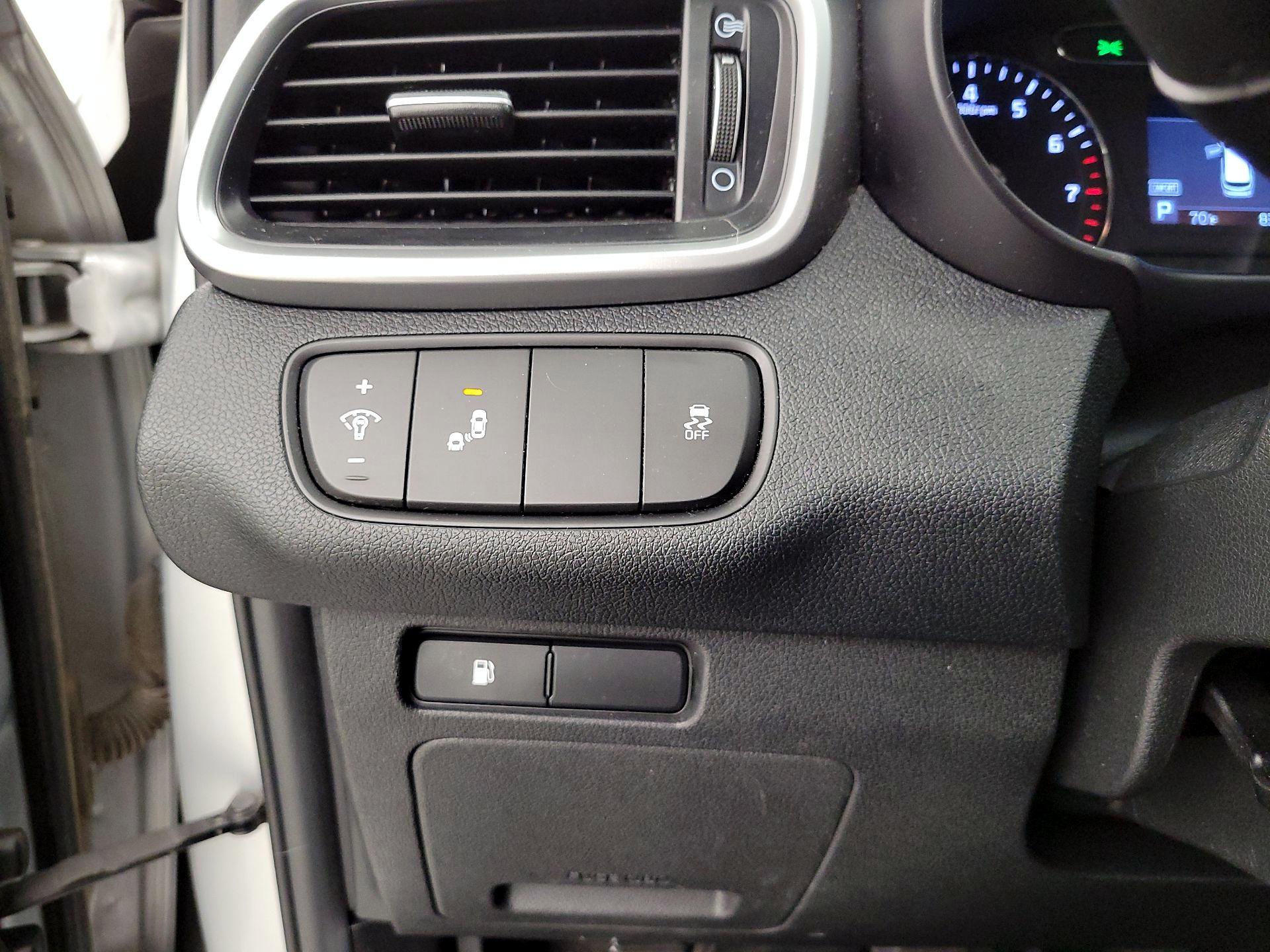 Thumbnail: 2019 Kia Sorento - 13