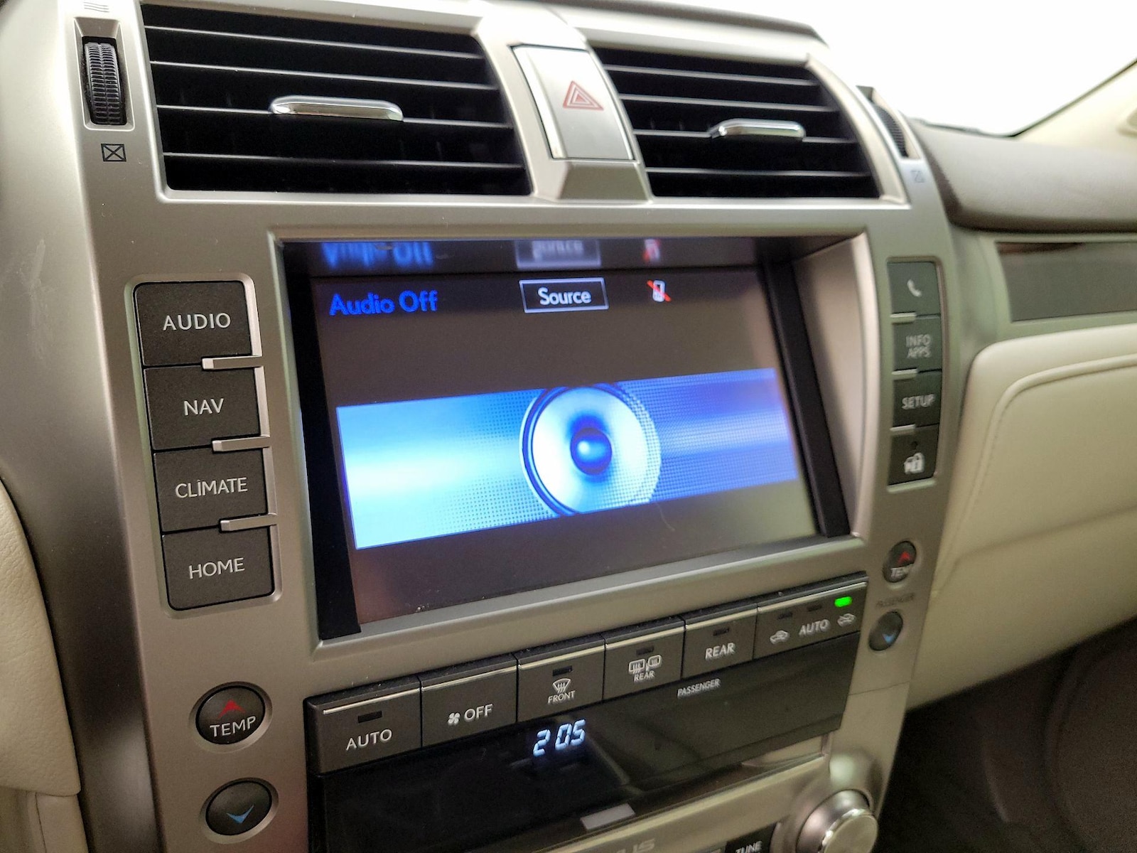 2017 Lexus GX Base - Photo 16
