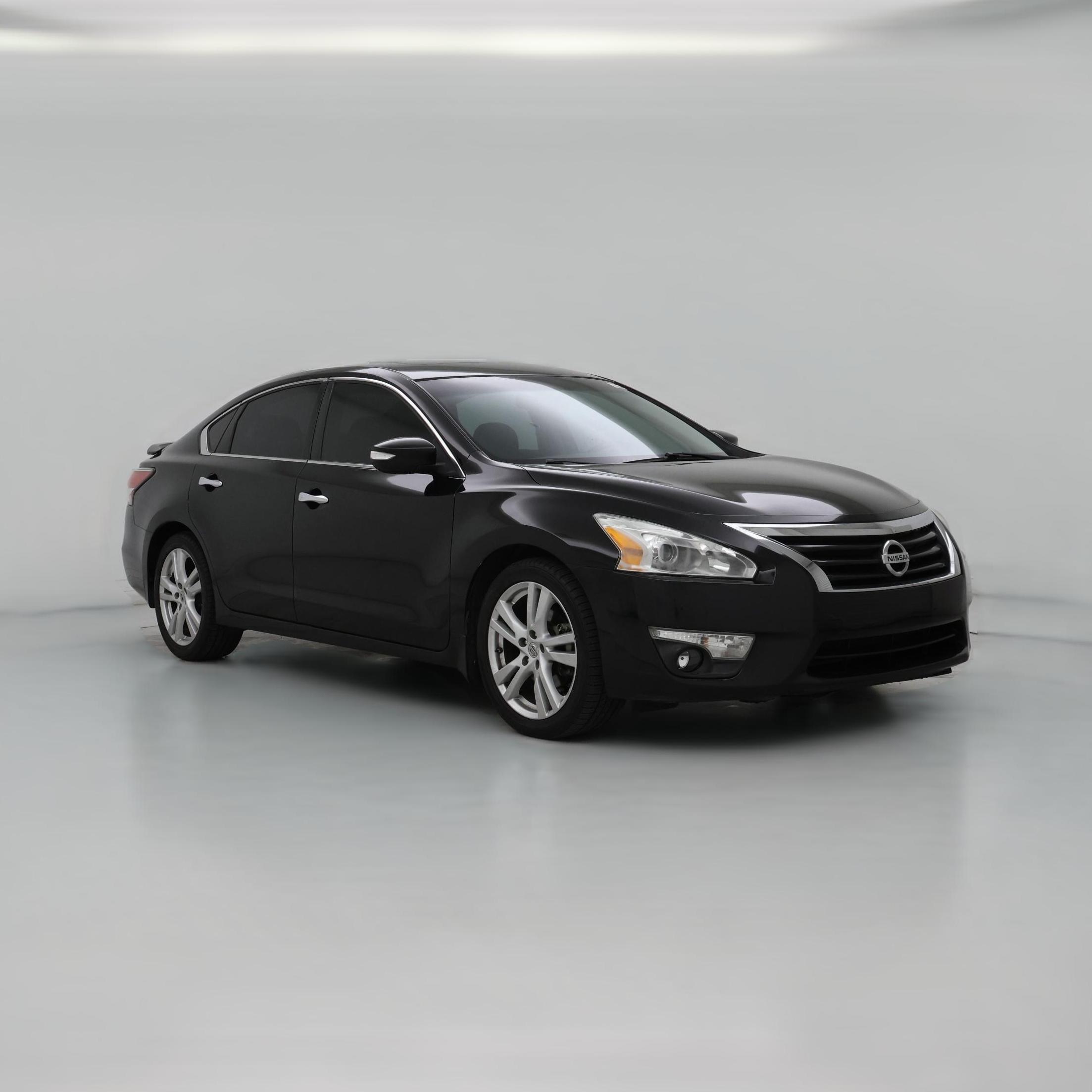 Thumbnail: 2015 Nissan Altima - 1