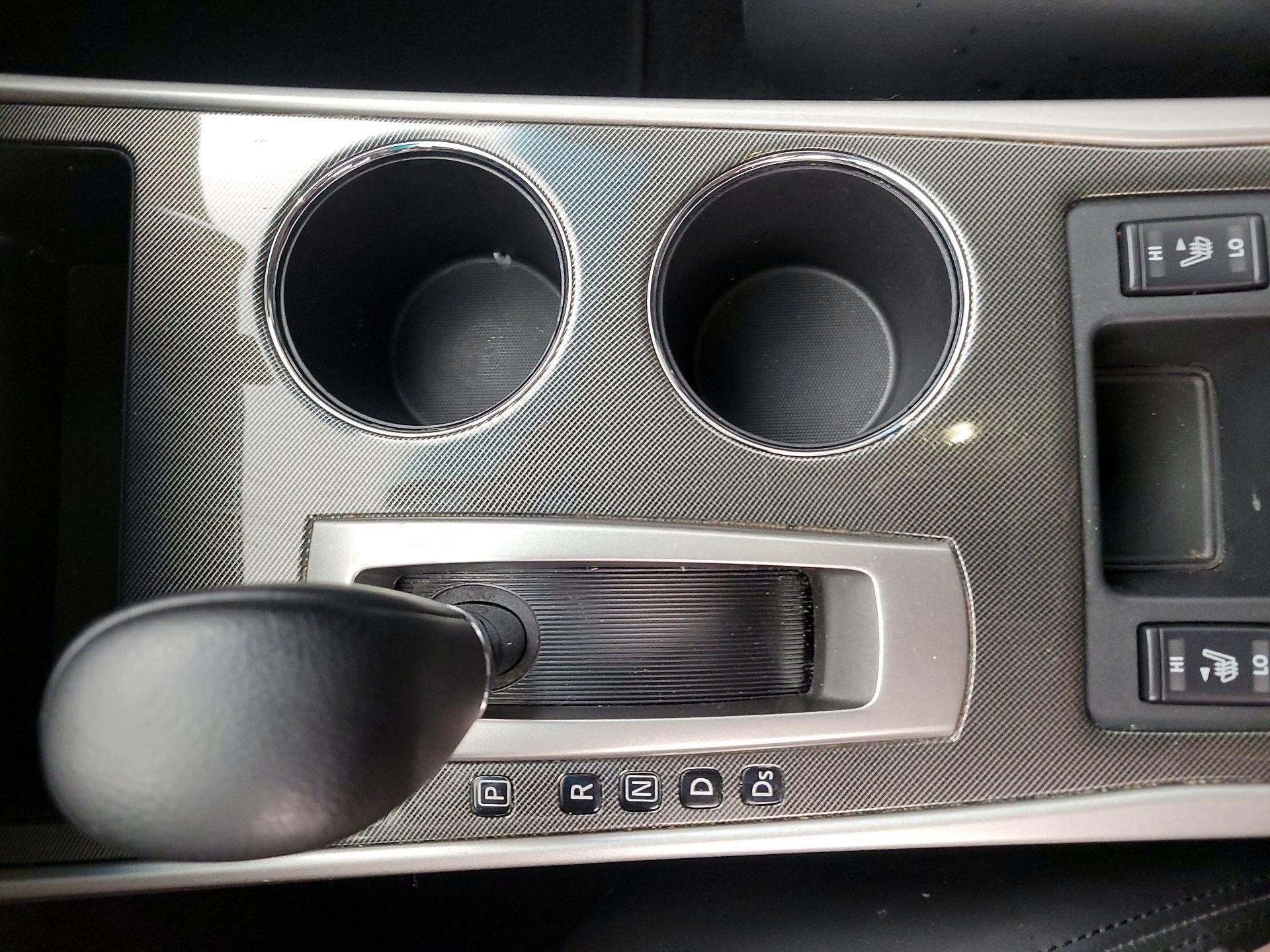 Thumbnail: 2015 Nissan Altima - 18