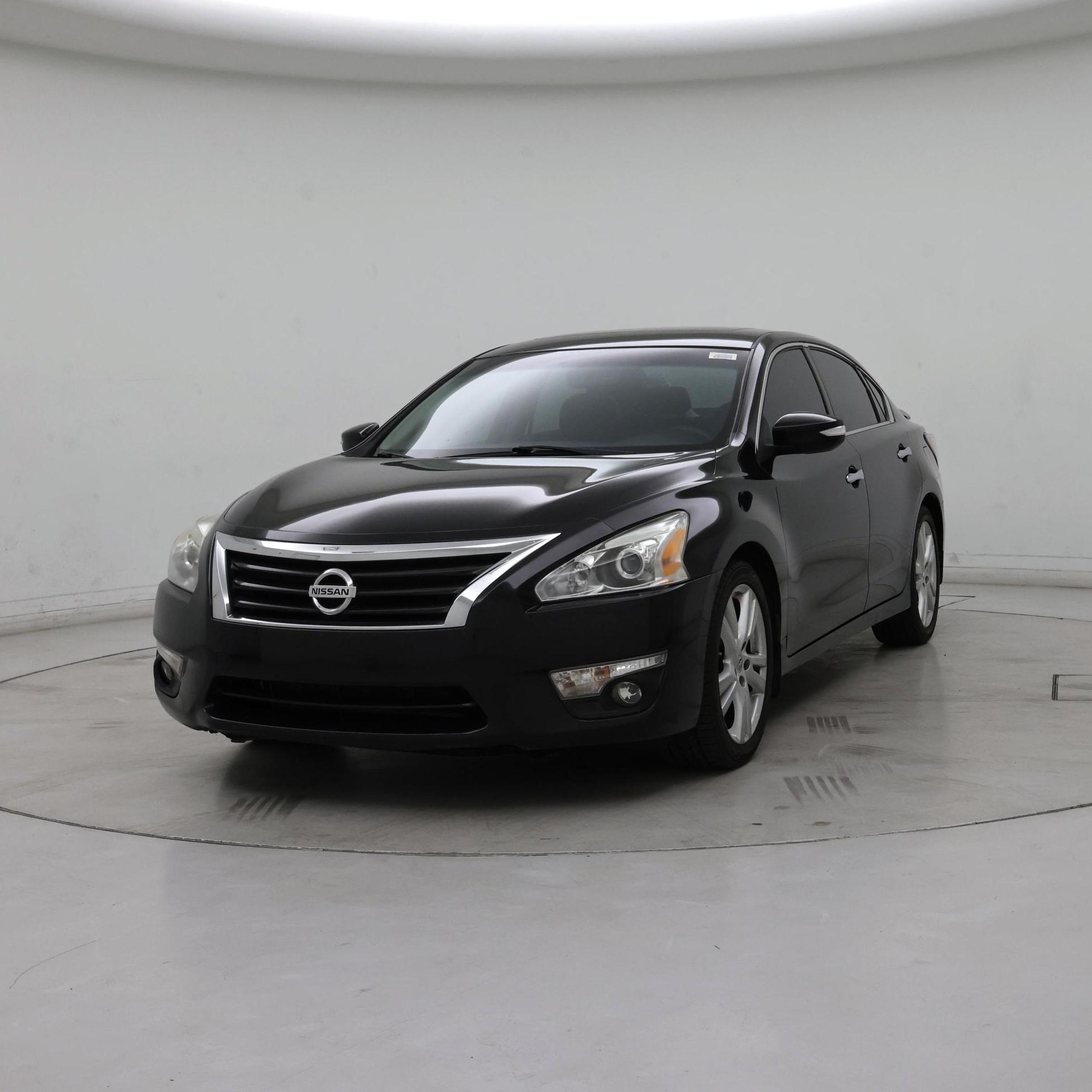 Thumbnail: 2015 Nissan Altima - 4