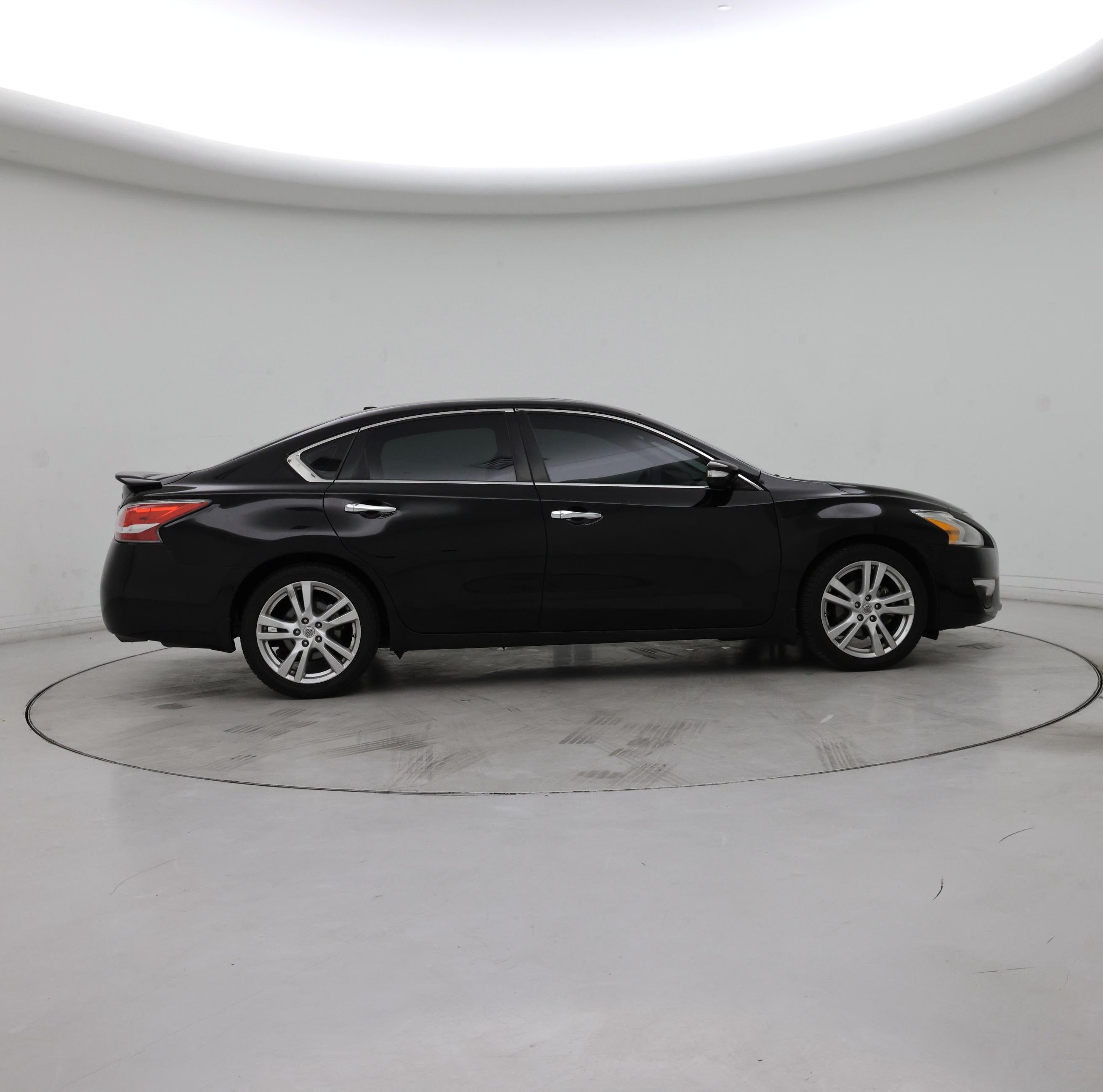 Thumbnail: 2015 Nissan Altima - 7