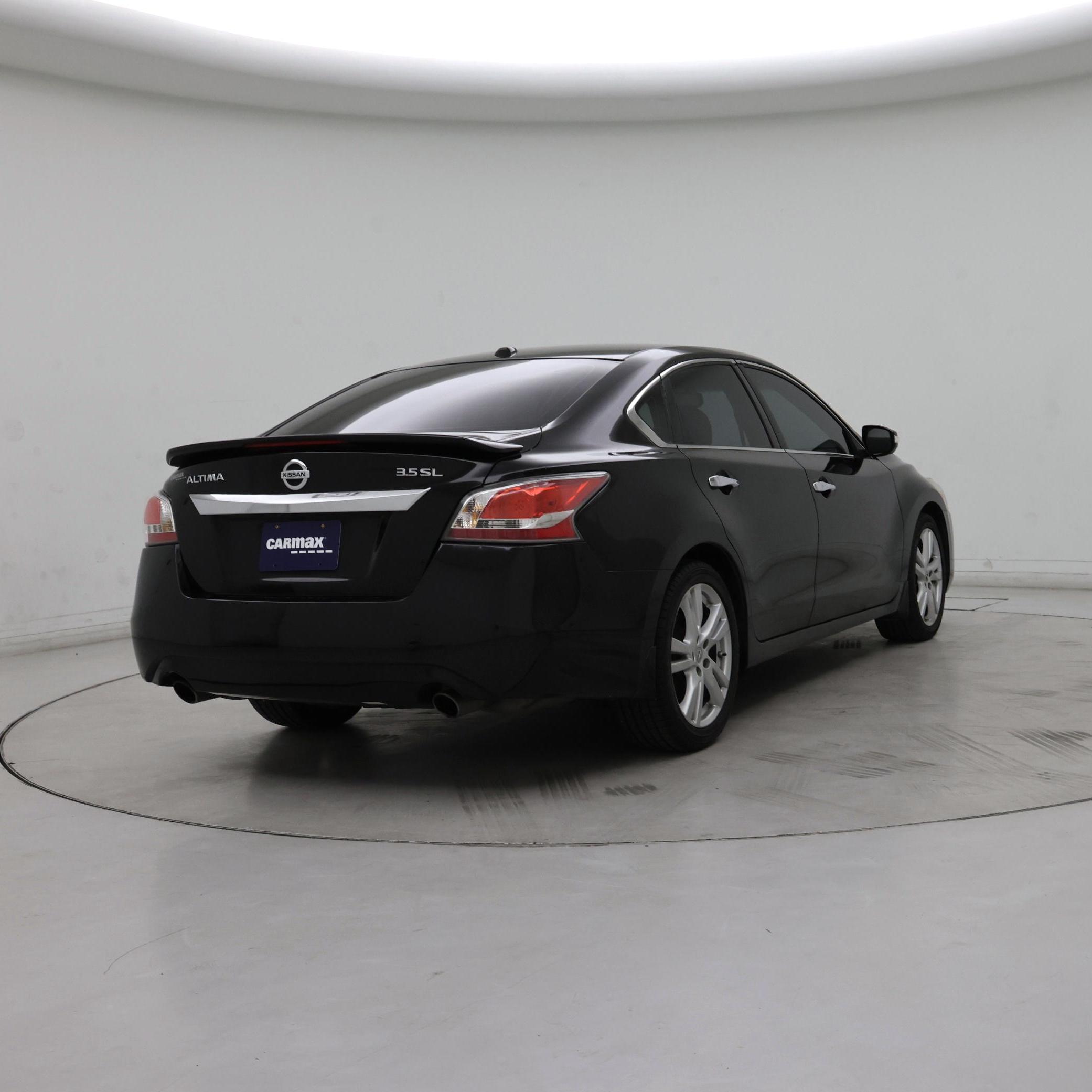 Thumbnail: 2015 Nissan Altima - 8