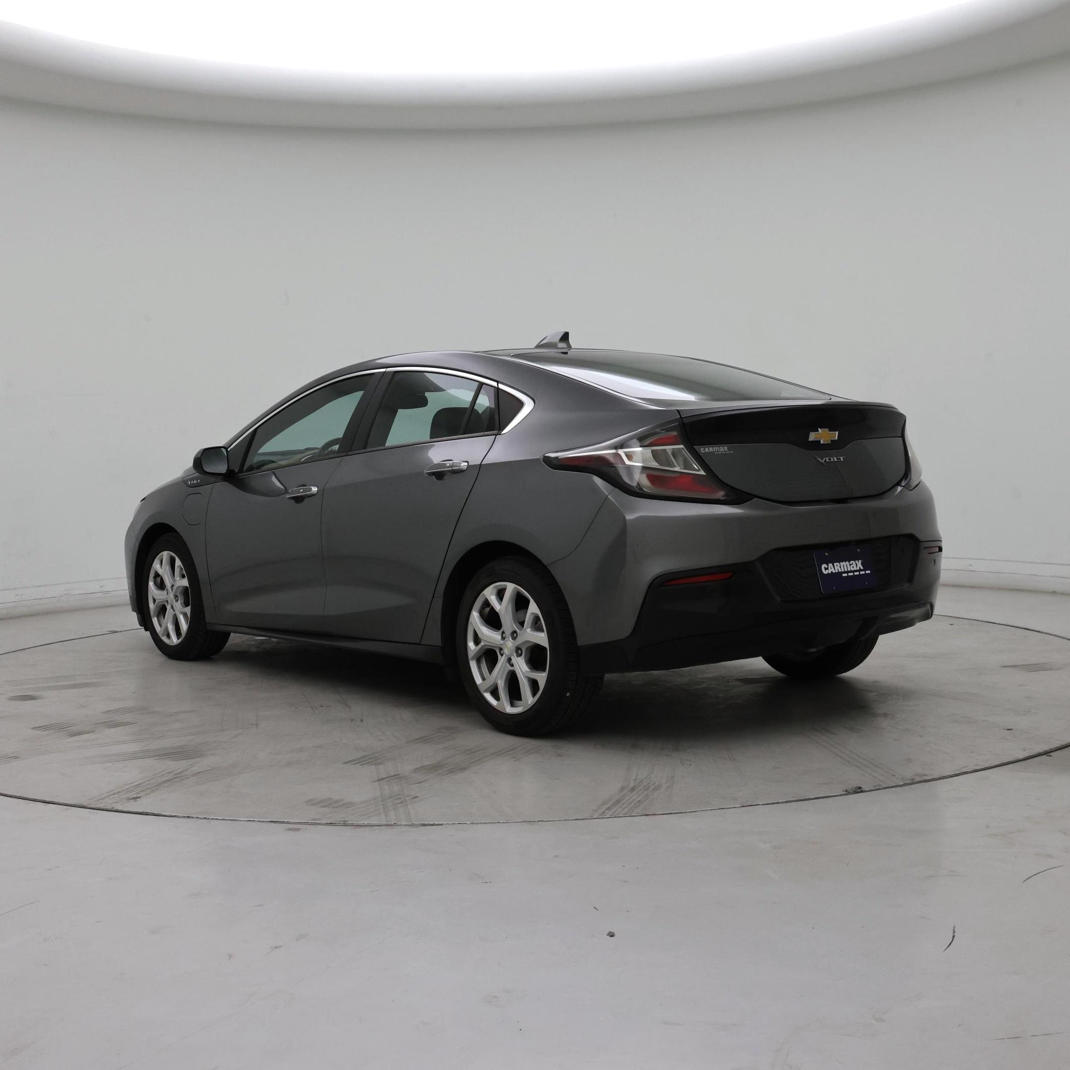 Thumbnail: 2017 Chevrolet Volt - 2