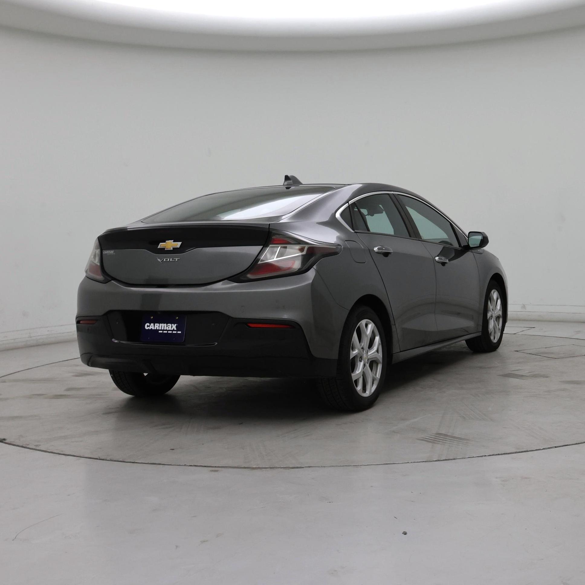 Thumbnail: 2017 Chevrolet Volt - 8