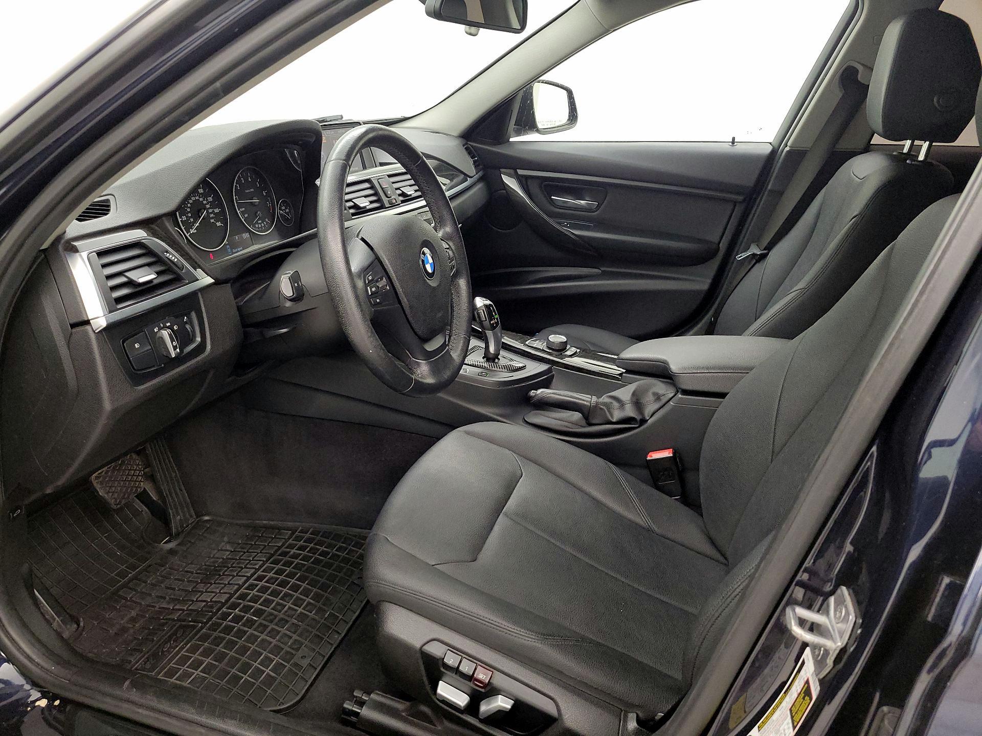 Thumbnail: 2017 BMW 3 Series - 11