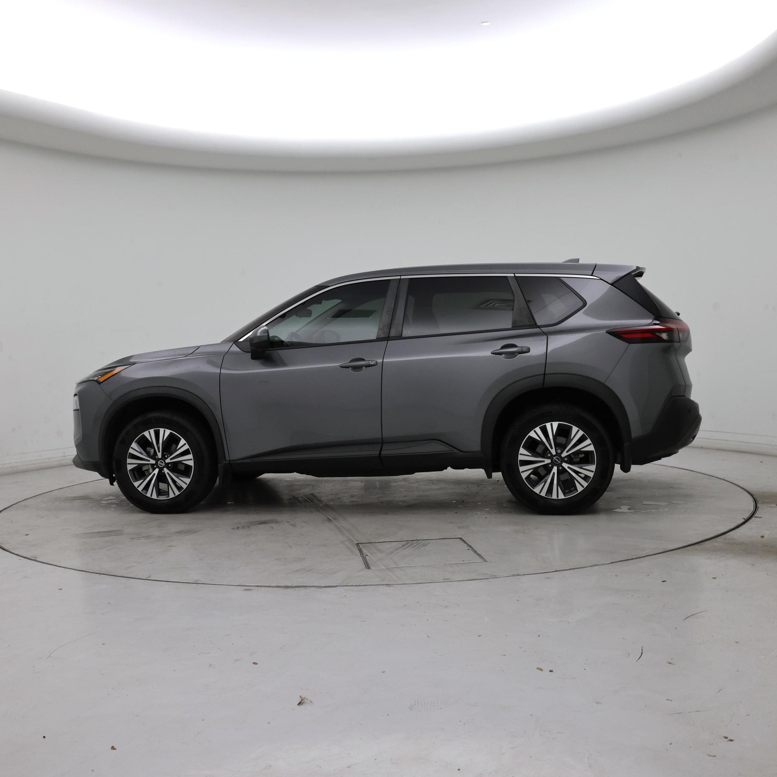Thumbnail: 2022 Nissan Rogue - 3