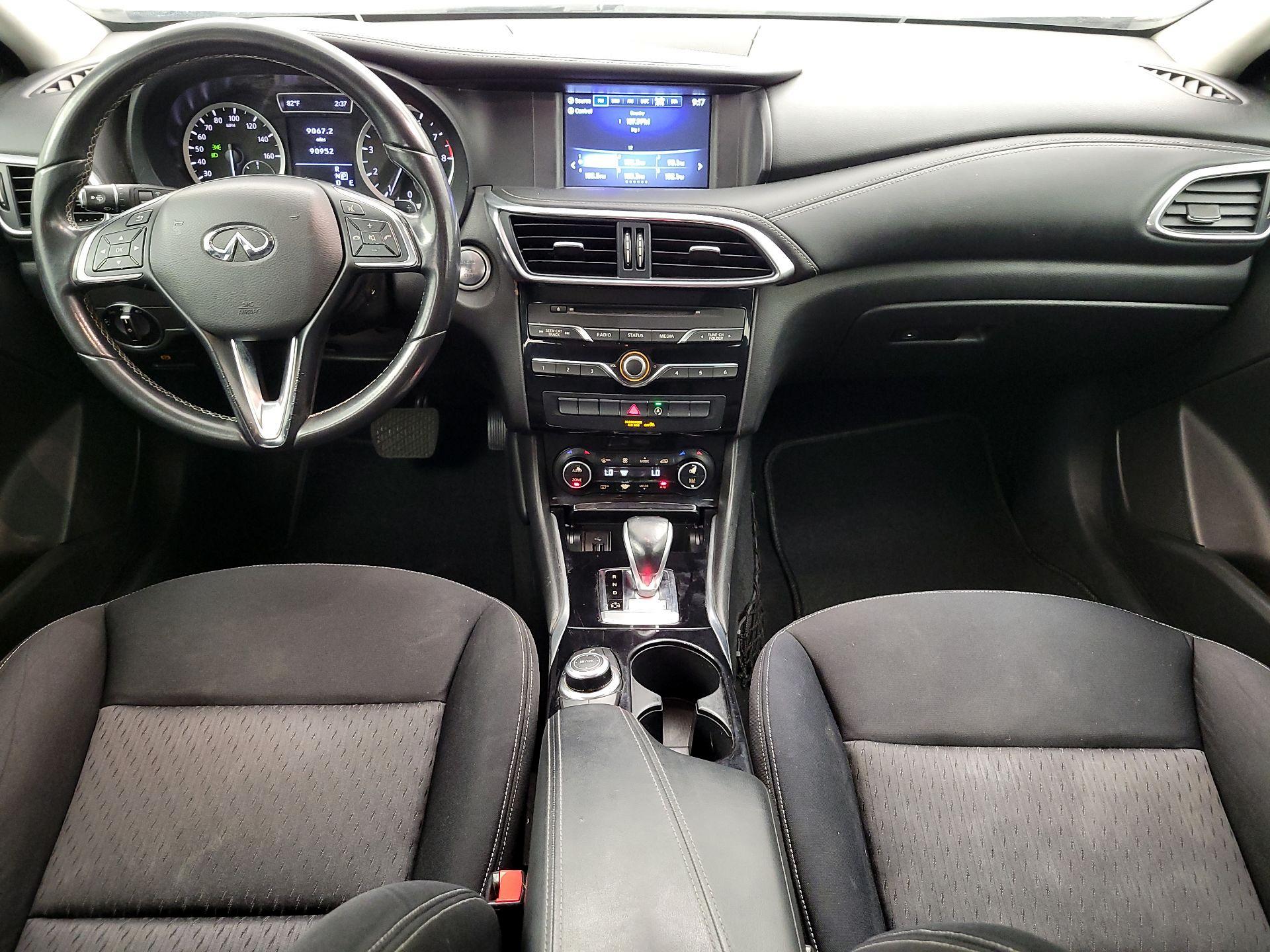 Thumbnail: 2018 INFINITI QX30 - 9