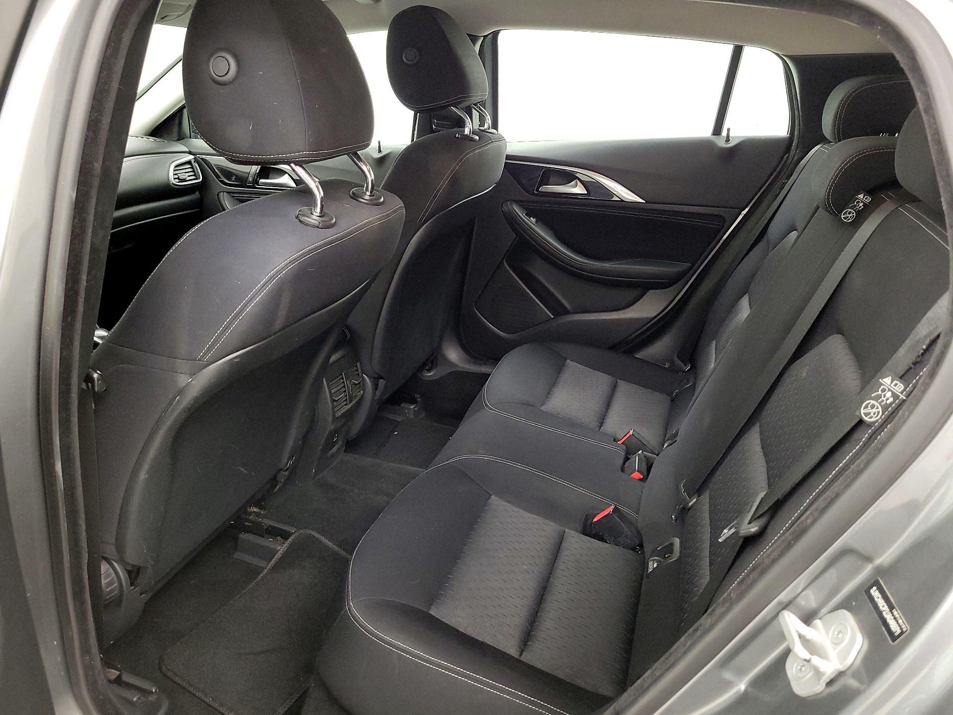 Thumbnail: 2018 INFINITI QX30 - 19