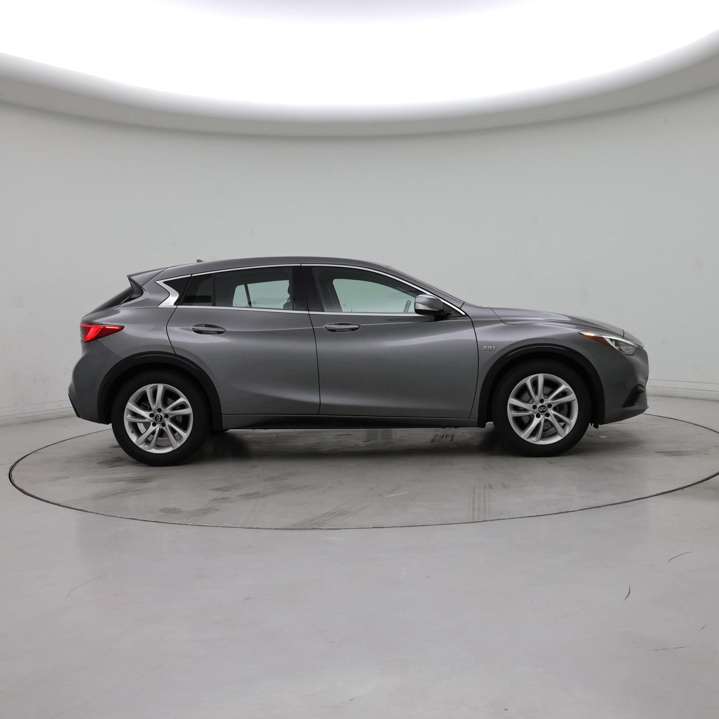 Thumbnail: 2018 INFINITI QX30 - 7