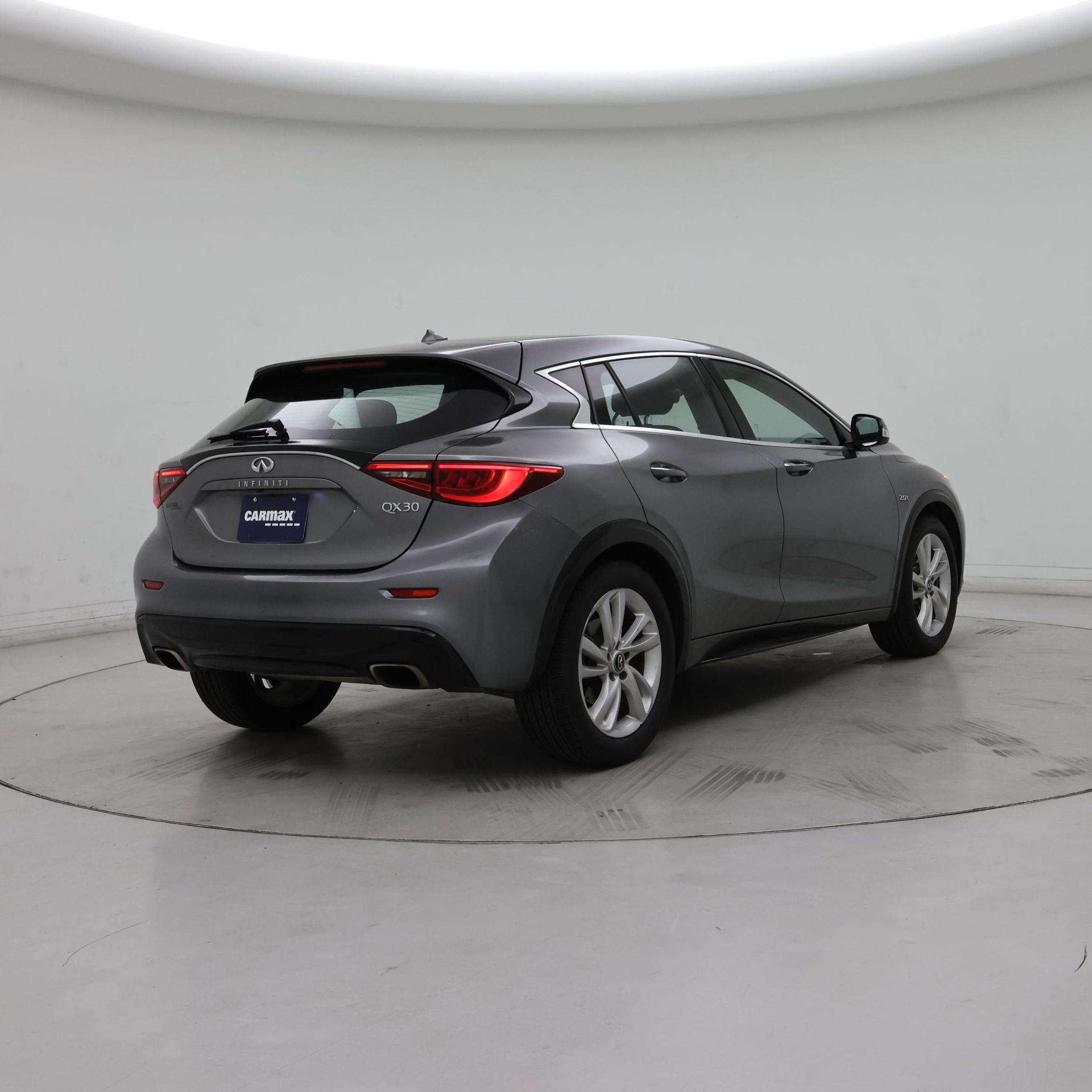 Thumbnail: 2018 INFINITI QX30 - 8