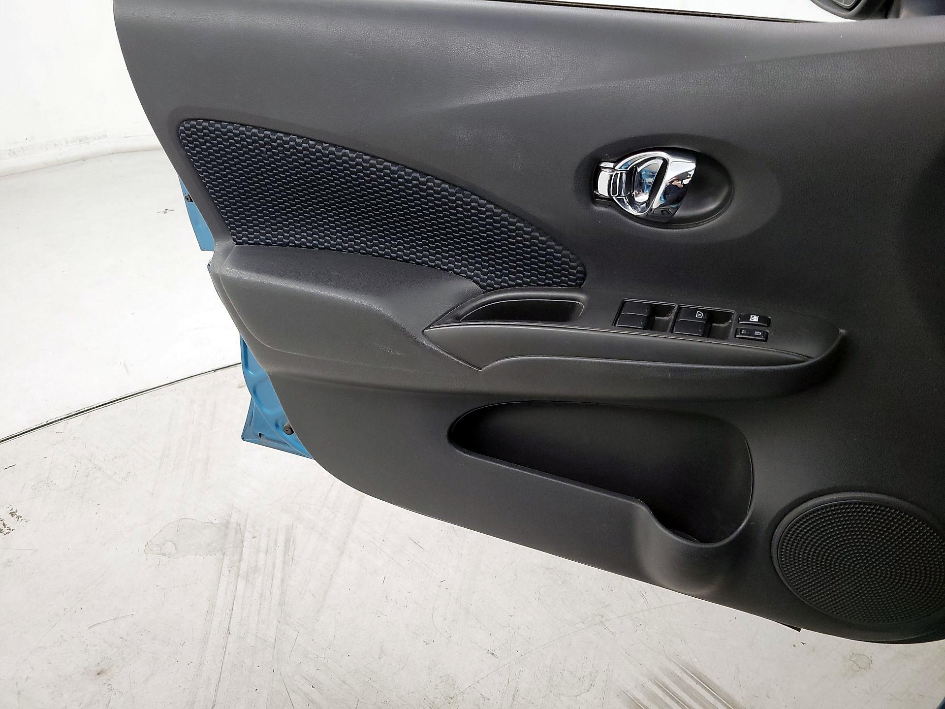 Thumbnail: 2015 Nissan Versa Note - 12