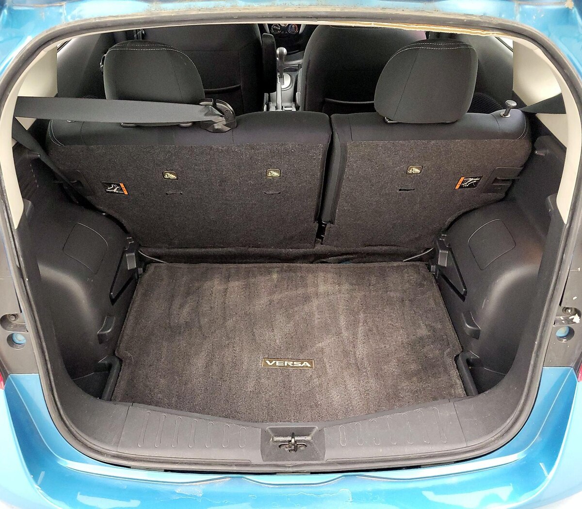 Trunk/Cargo (Seats Up)