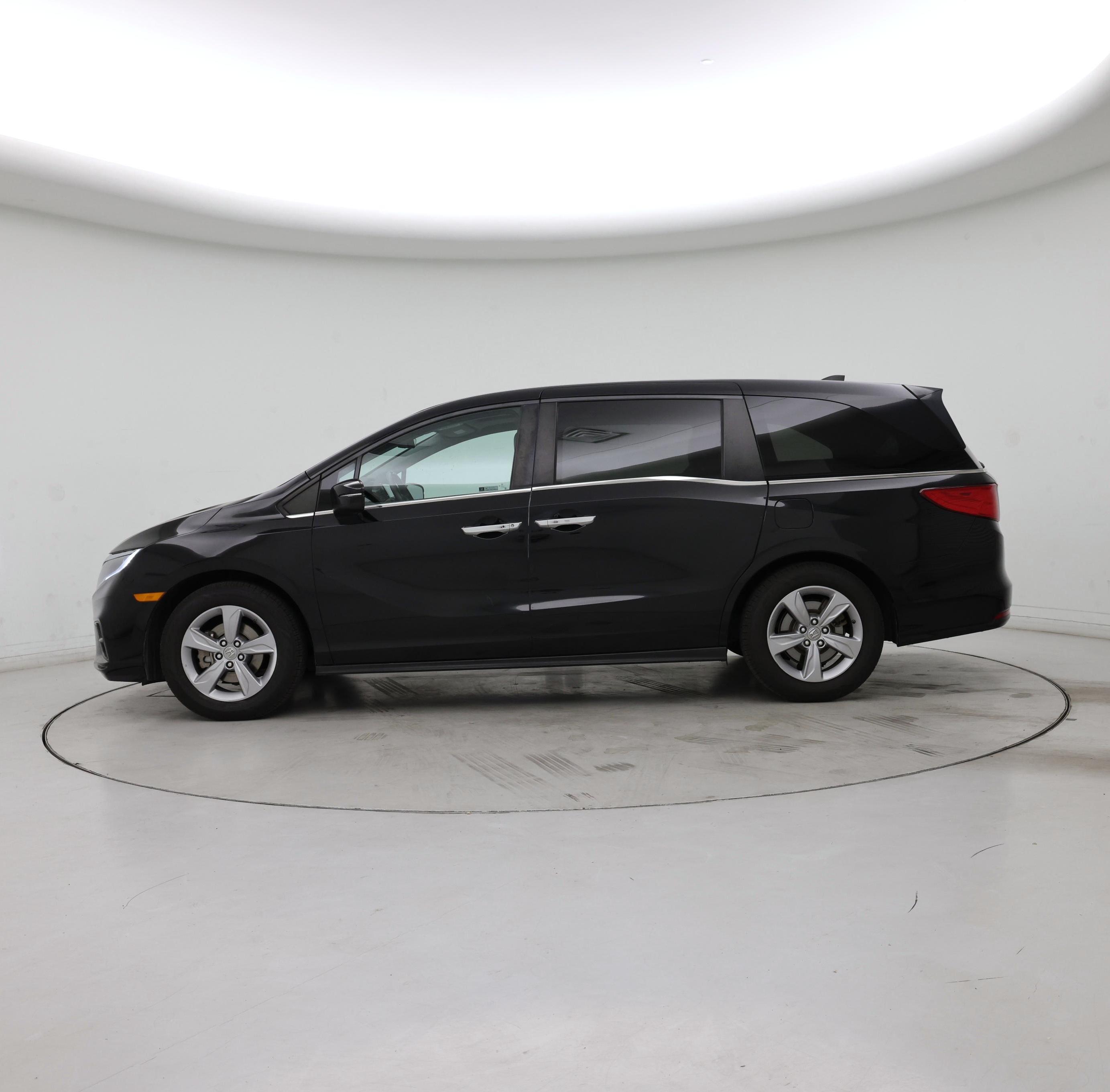 Thumbnail: 2018 Honda Odyssey - 3