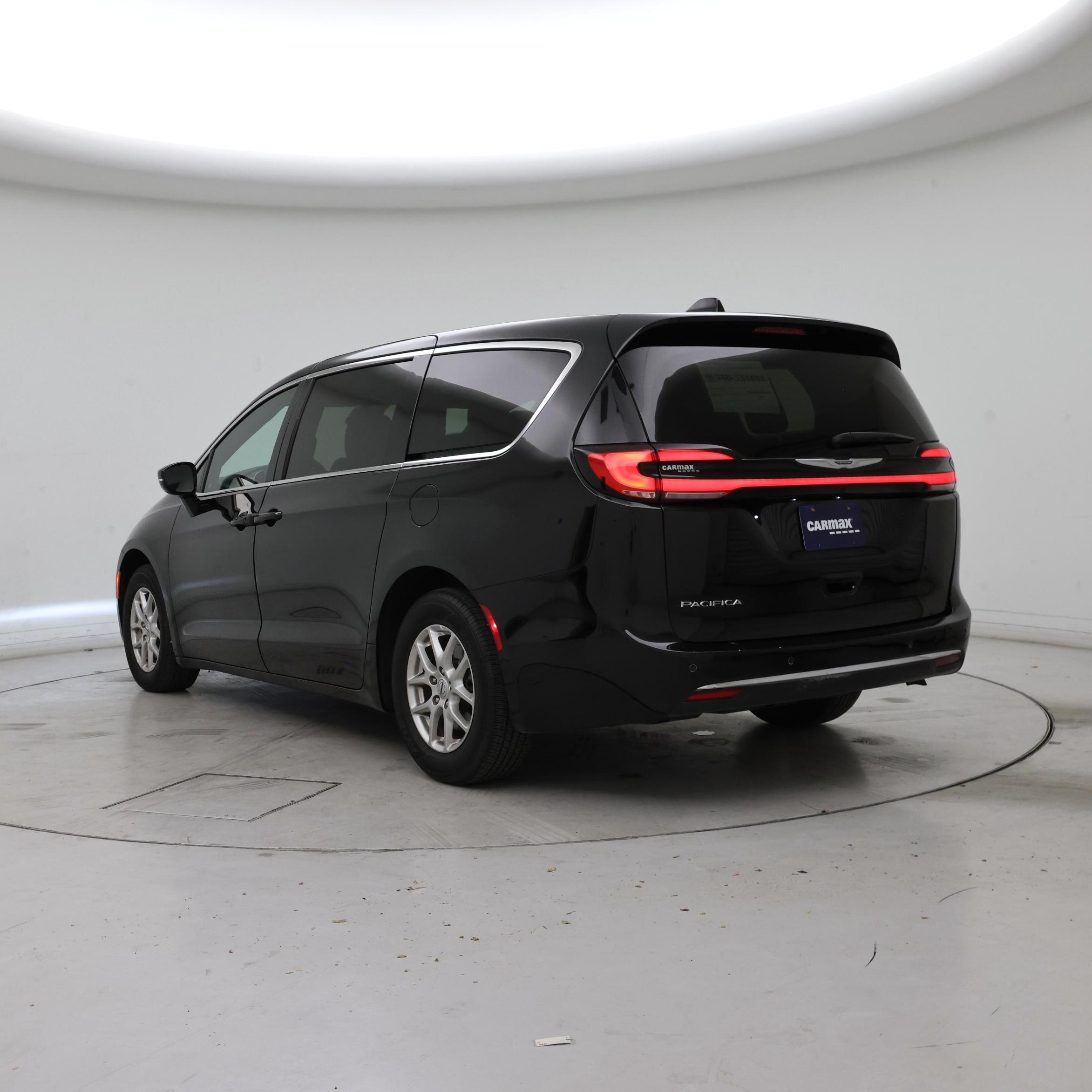 Thumbnail: 2025 Chrysler Pacifica - 2