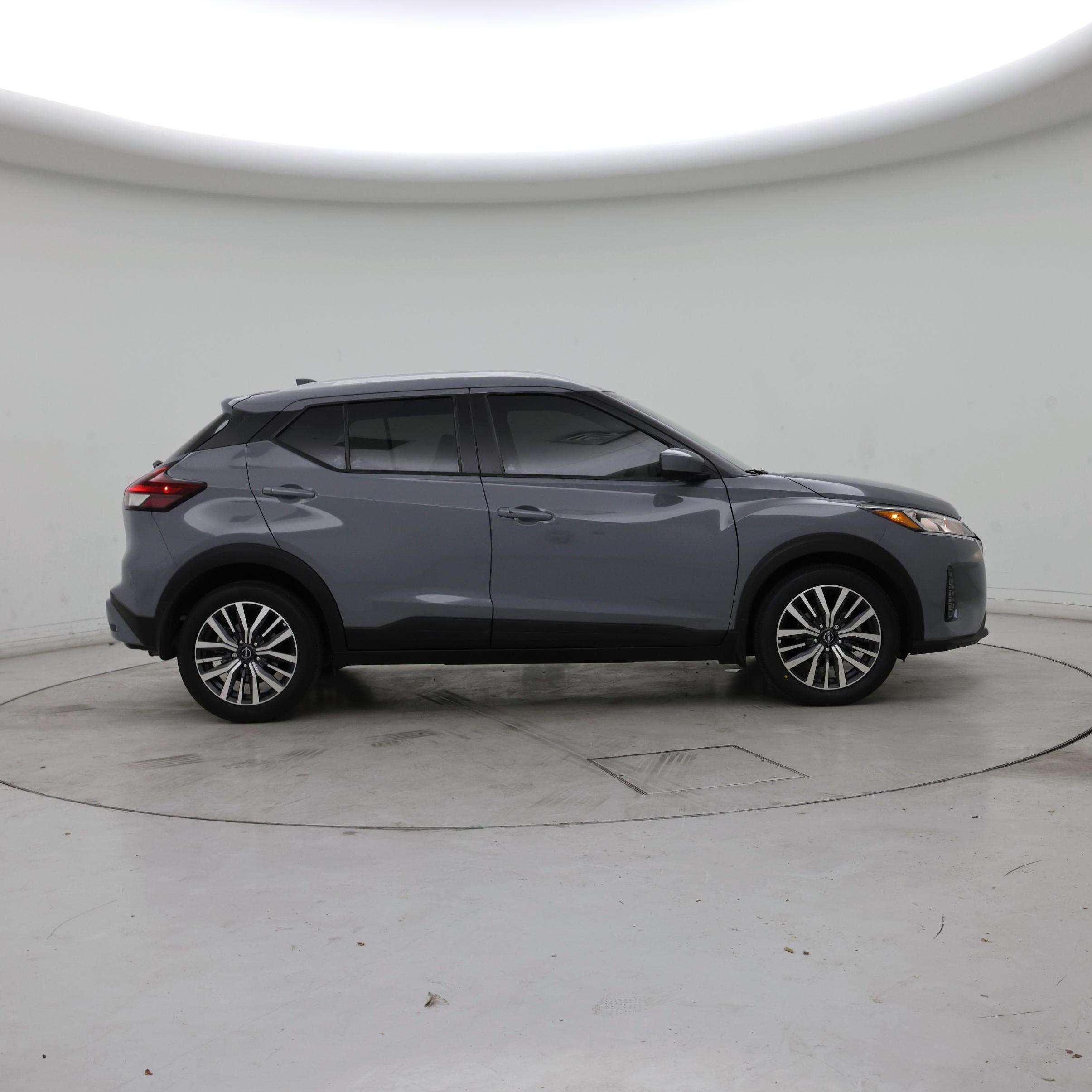 Thumbnail: 2023 Nissan Kicks - 7