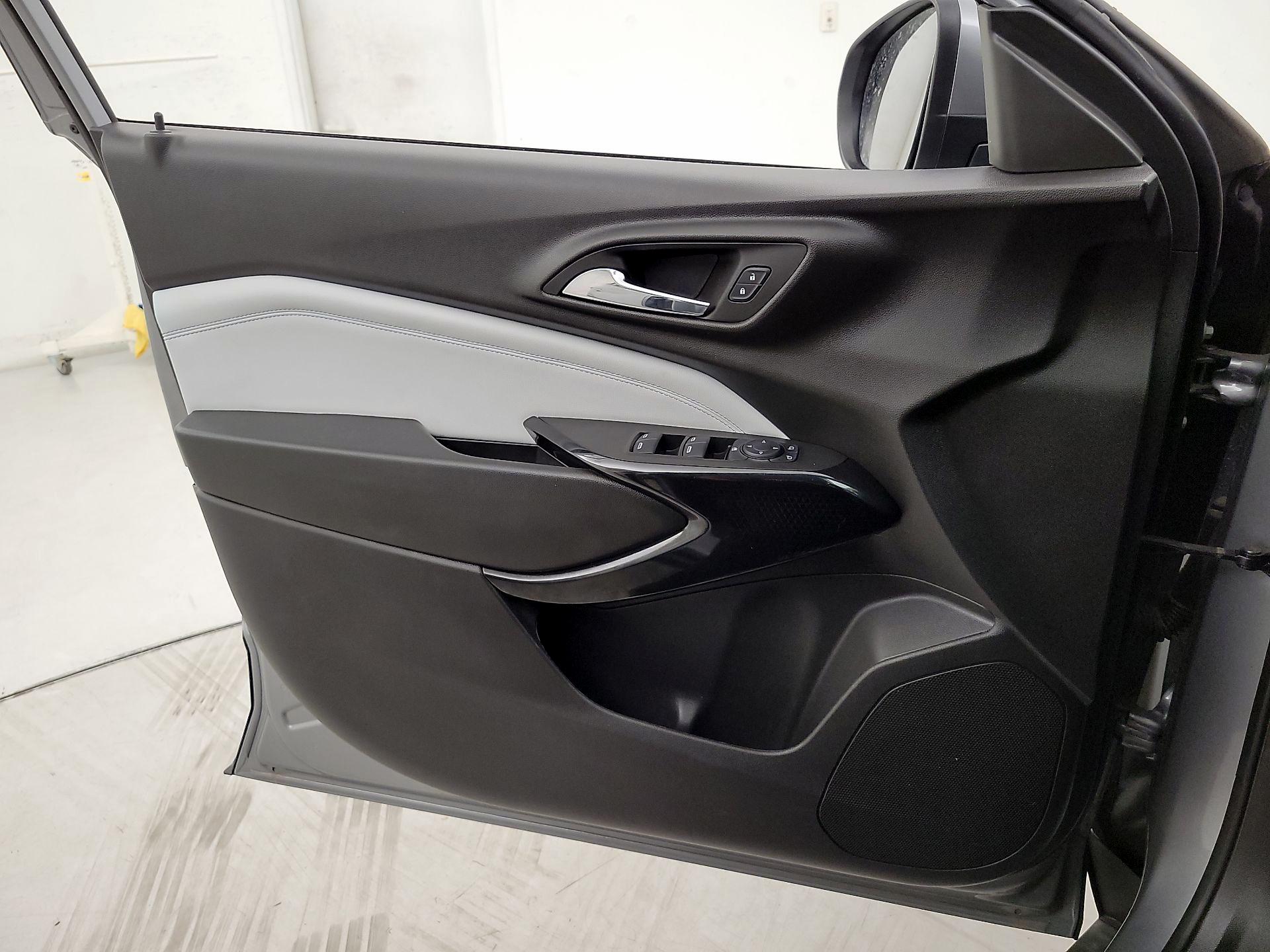 Thumbnail: 2025 Chevrolet Trax - 12