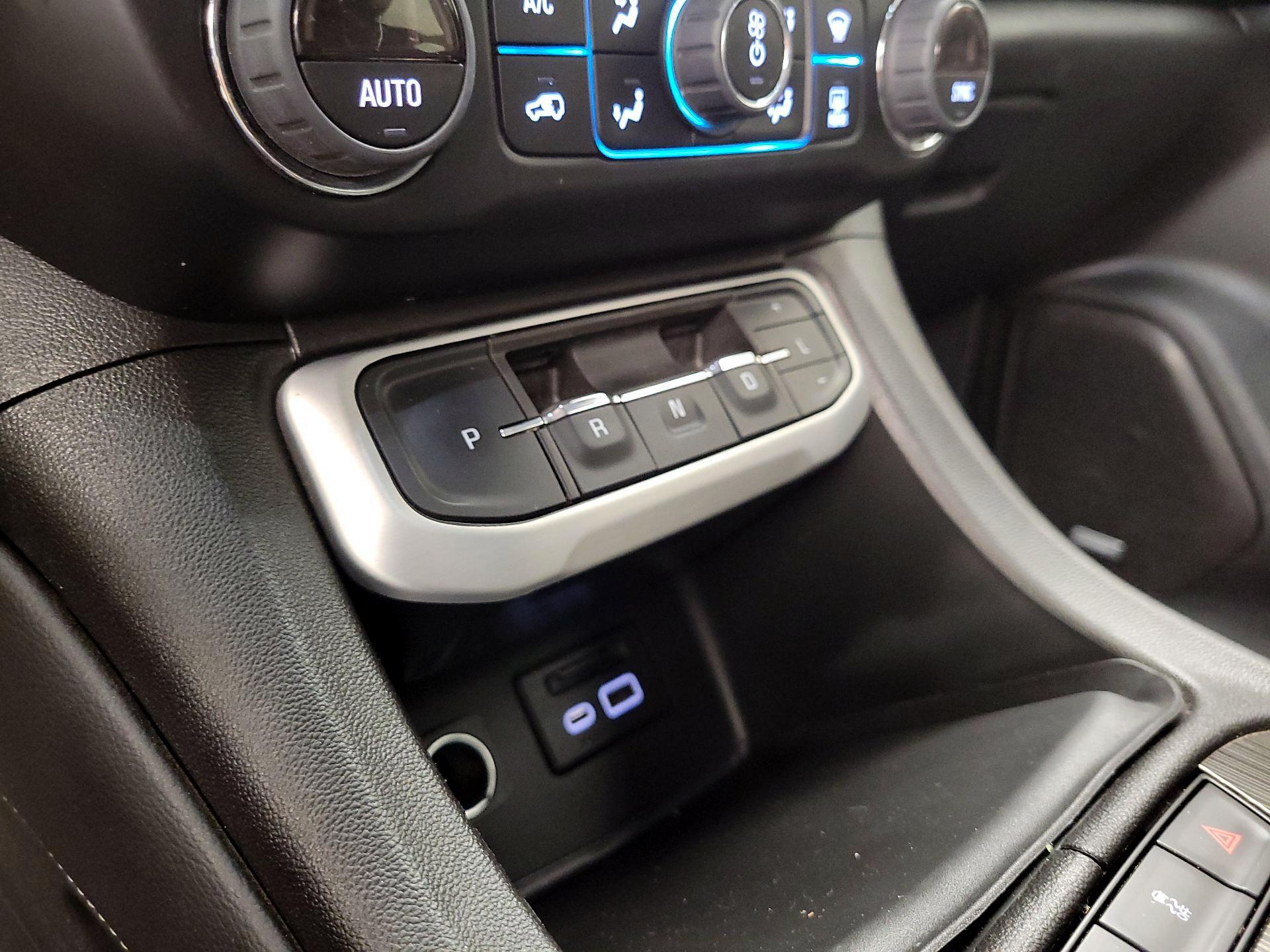 Thumbnail: 2023 GMC Acadia - 17