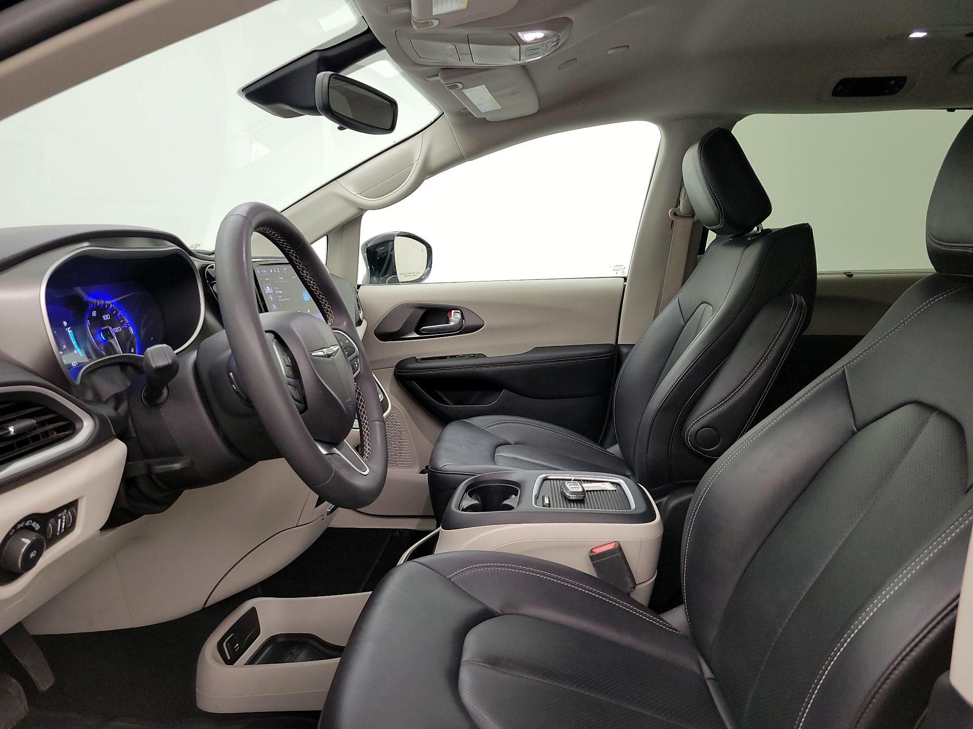 Thumbnail: 2024 Chrysler Pacifica - 11