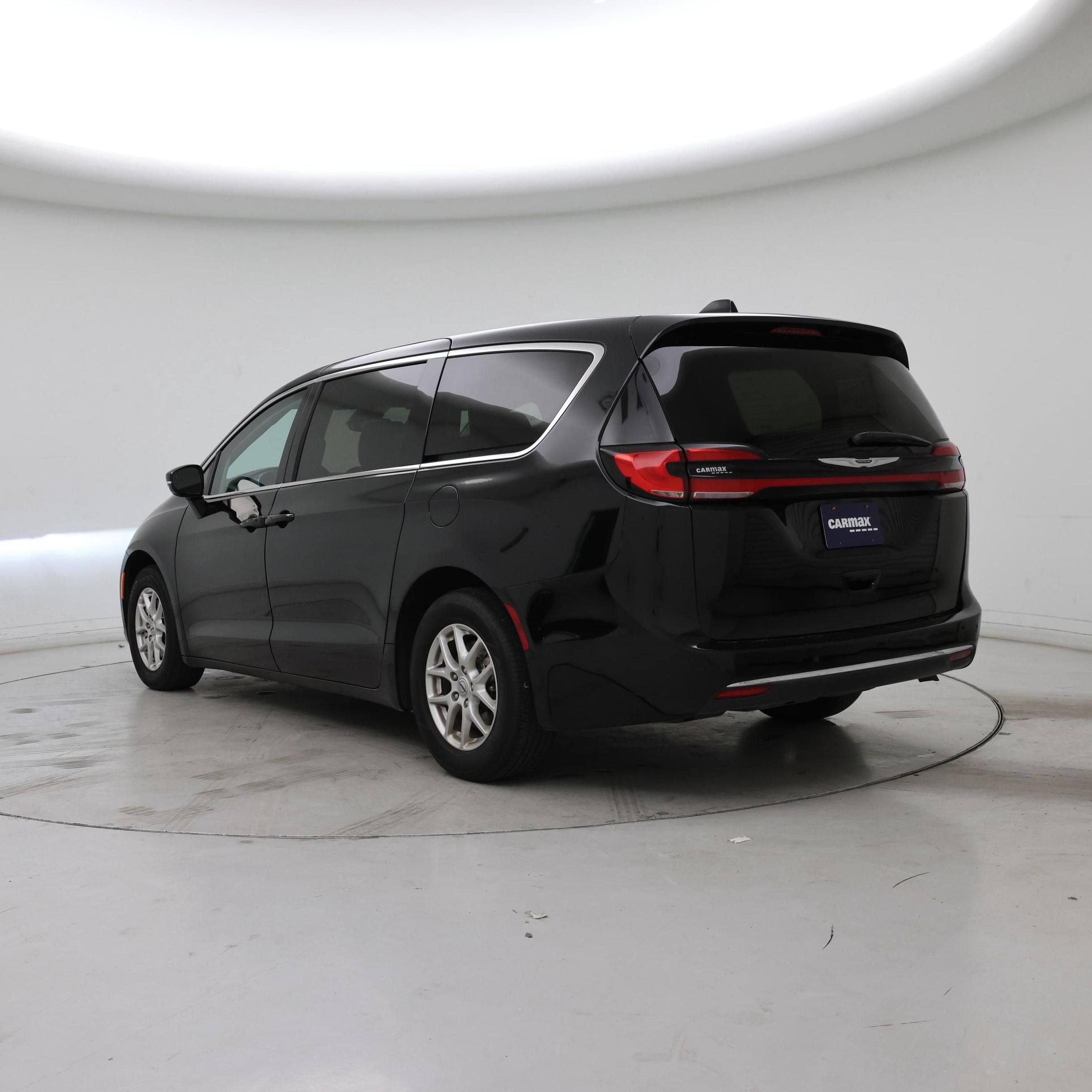 Thumbnail: 2024 Chrysler Pacifica - 2
