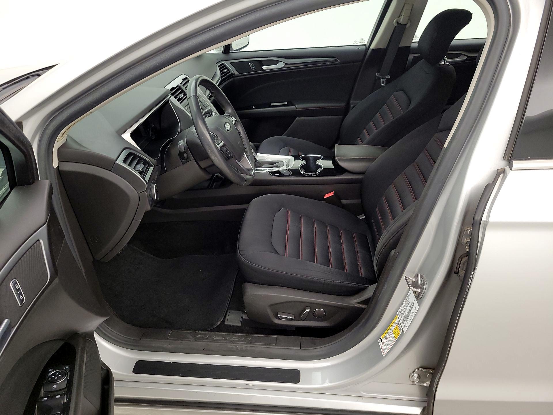 Thumbnail: 2014 Ford Fusion - 11