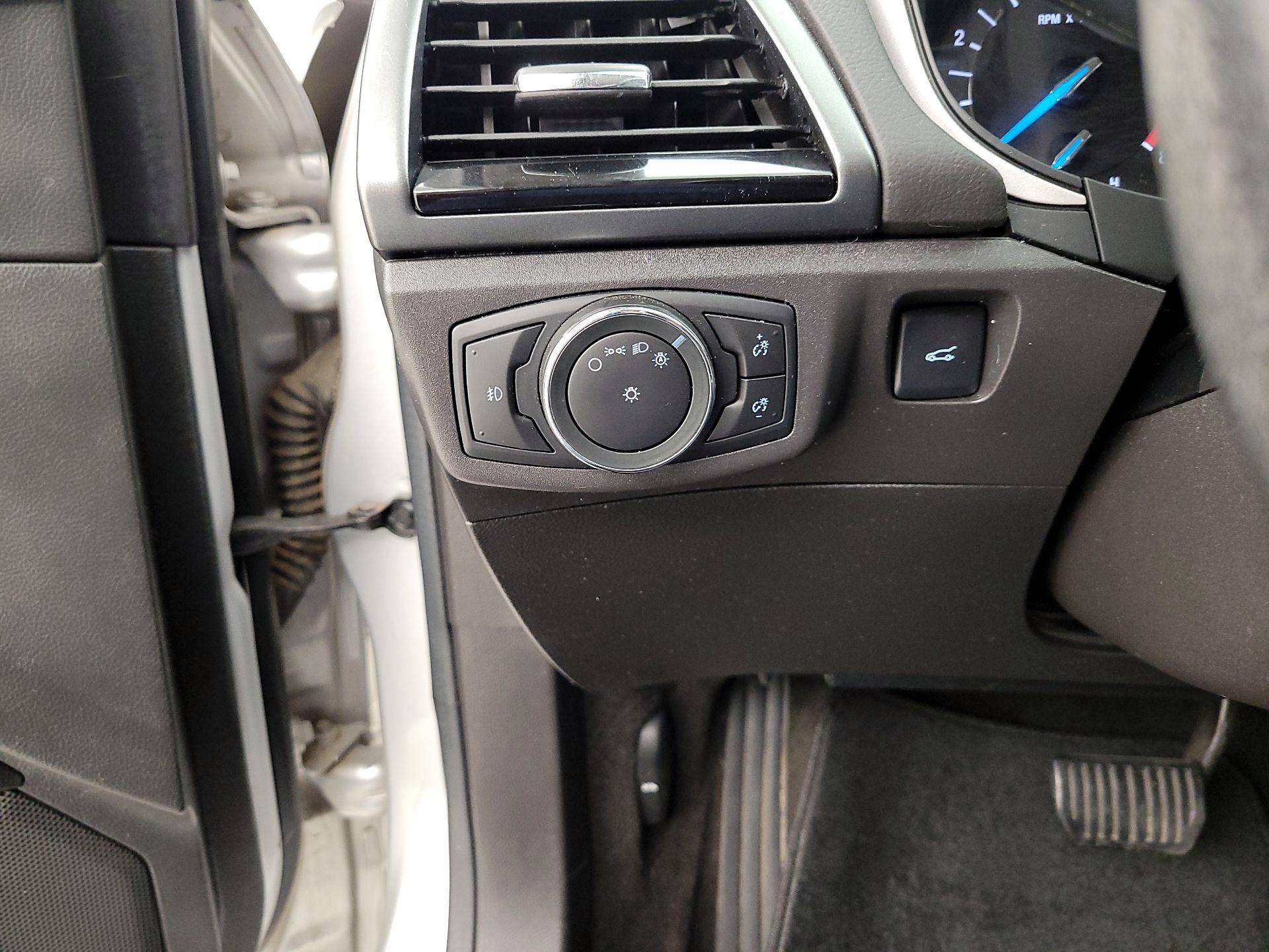 Thumbnail: 2014 Ford Fusion - 13
