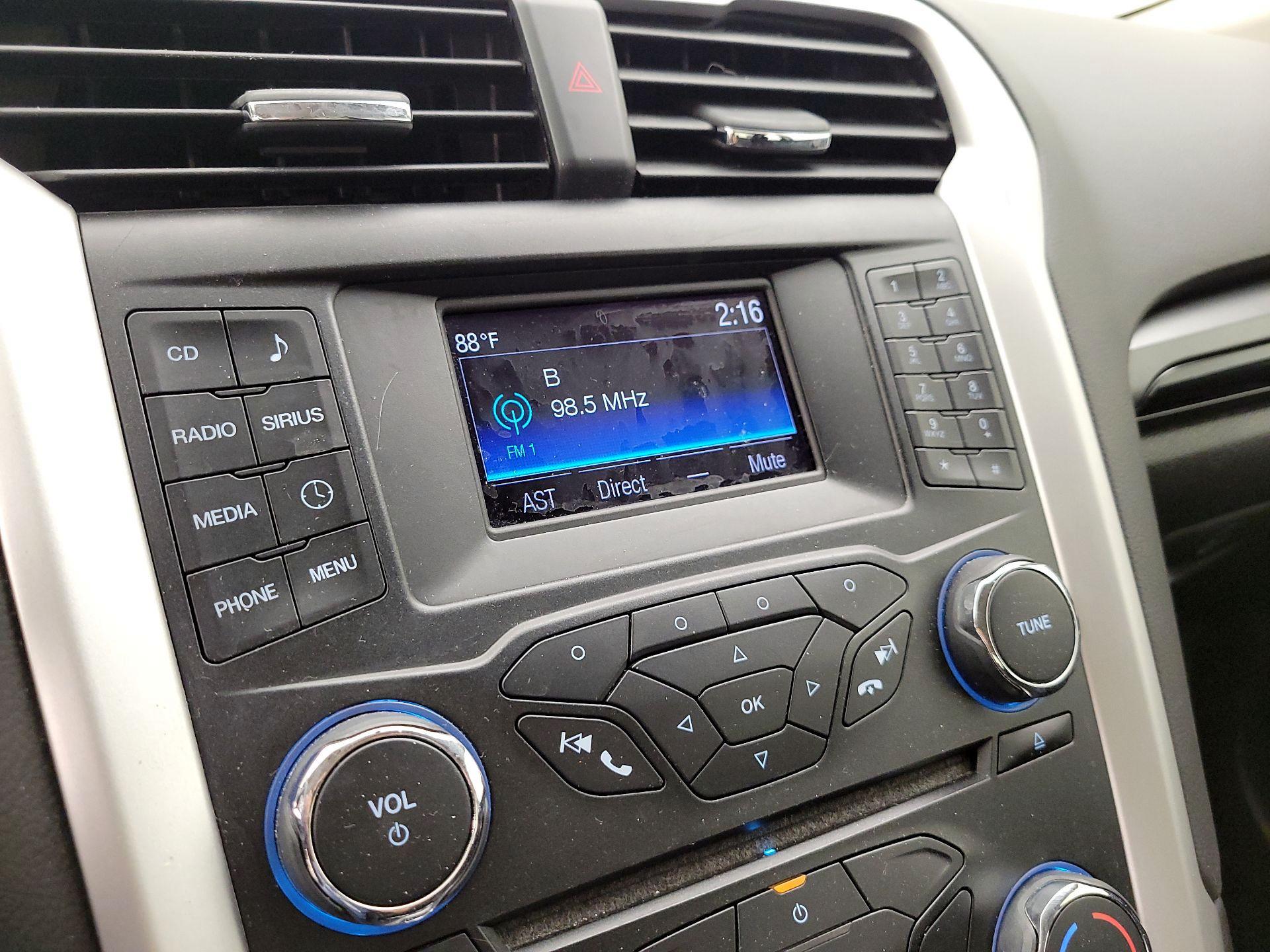 Thumbnail: 2014 Ford Fusion - 14