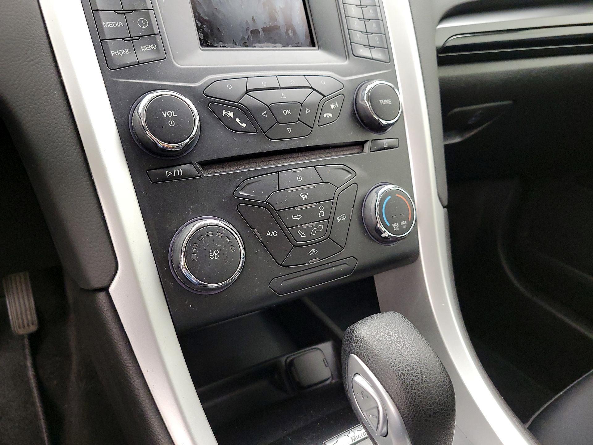 Thumbnail: 2014 Ford Fusion - 15