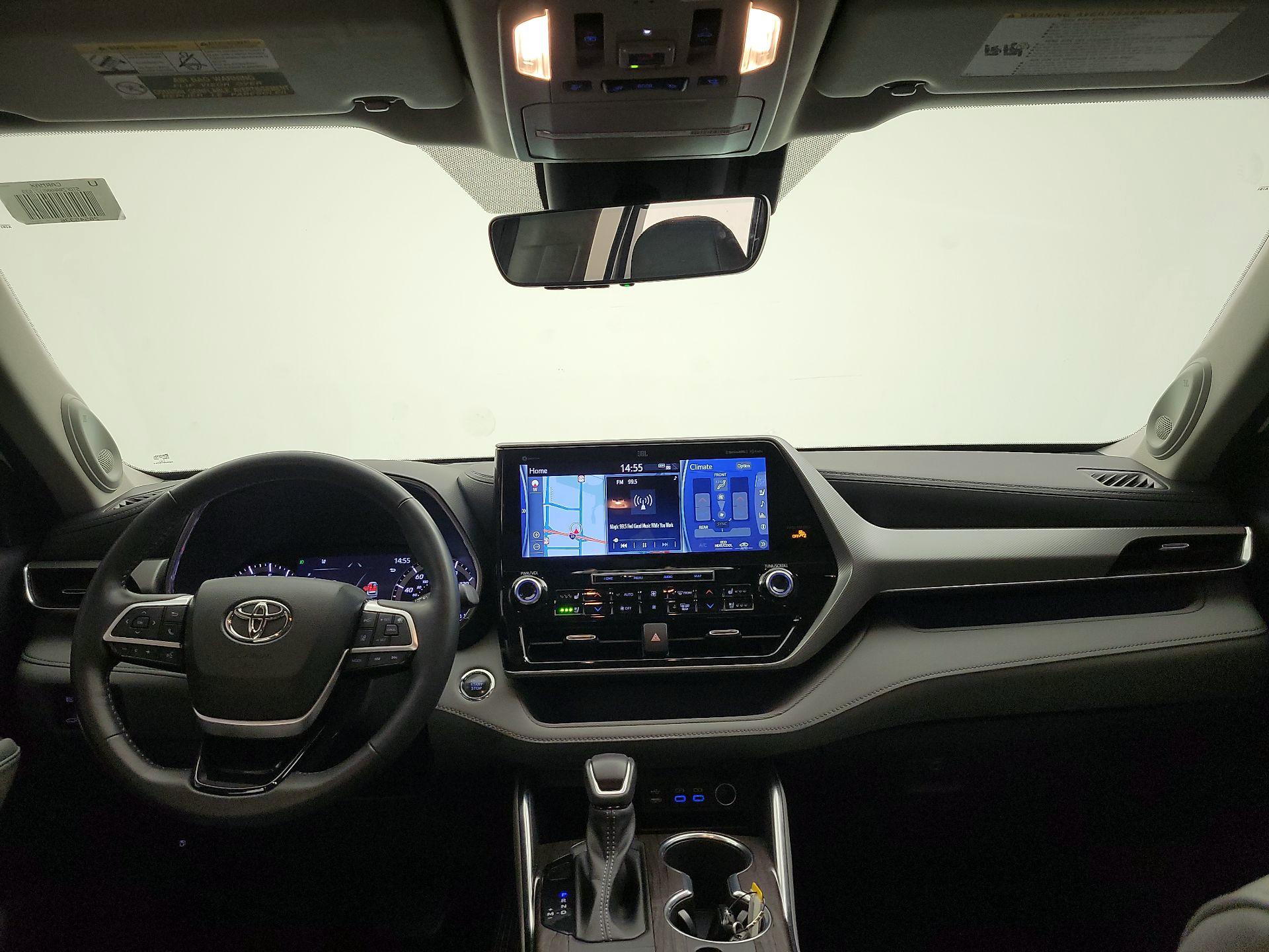 Thumbnail: 2022 Toyota Highlander - 9