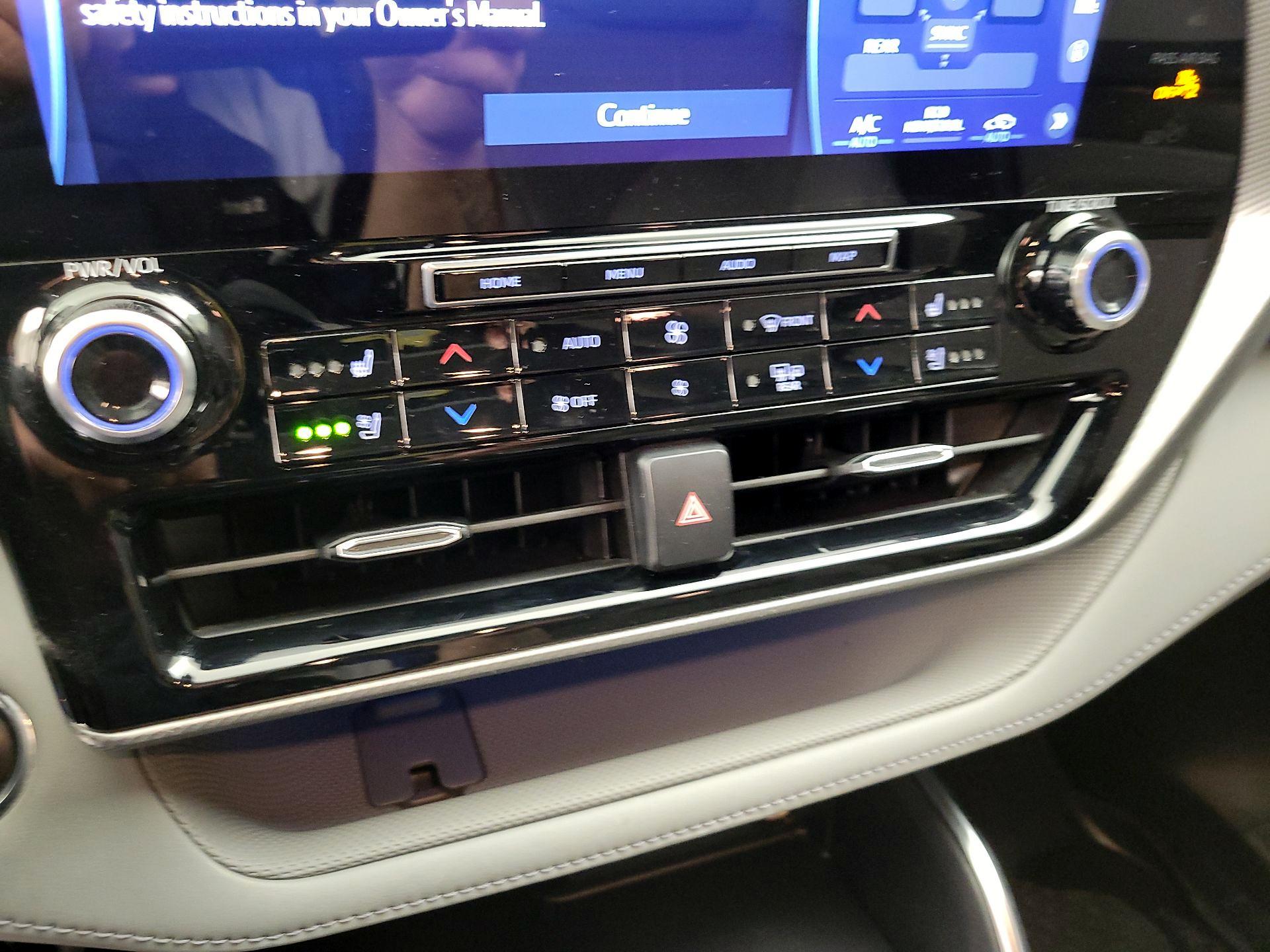 Thumbnail: 2022 Toyota Highlander - 14