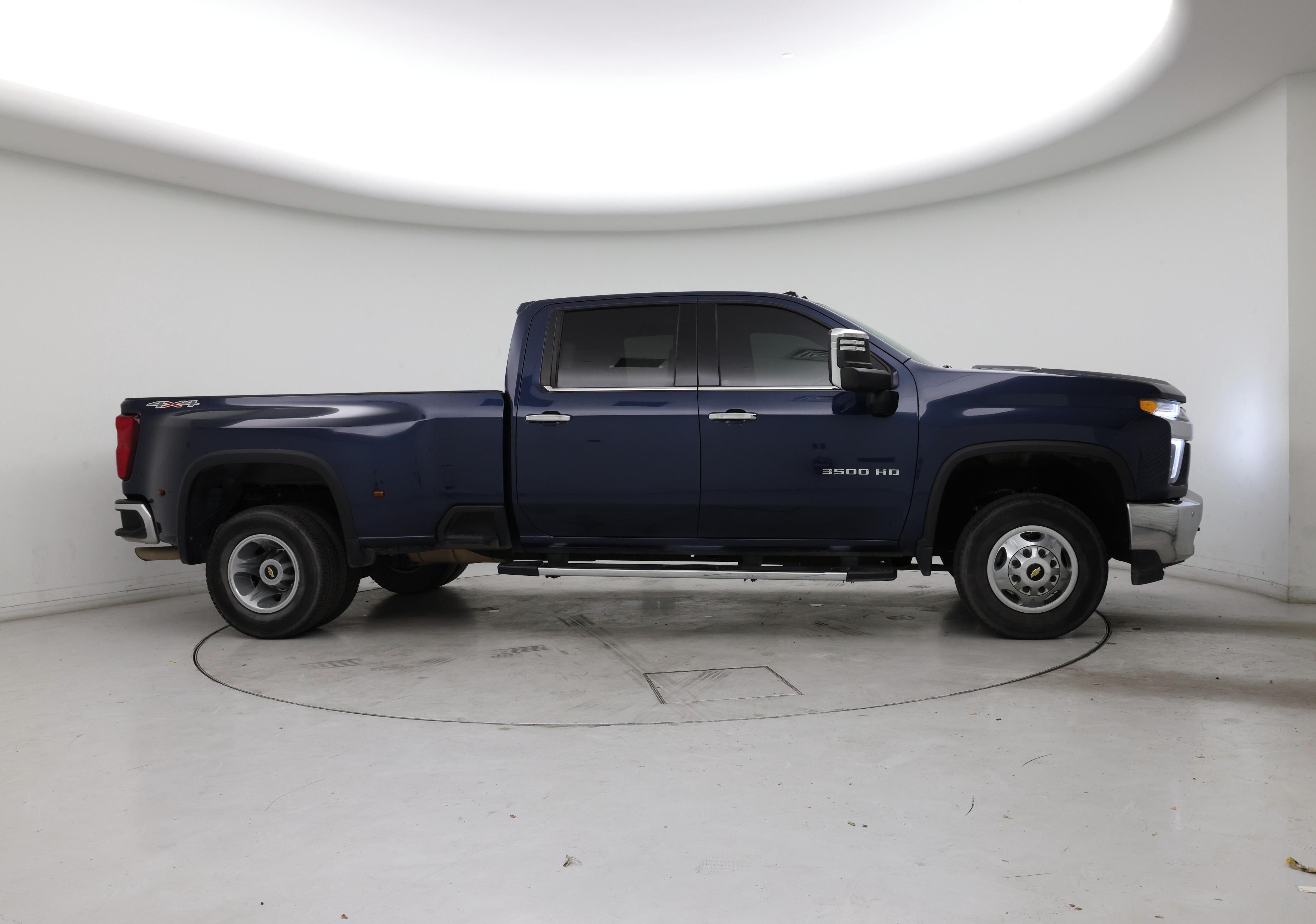 Thumbnail: 2022 Chevrolet Silverado 3500 - 7