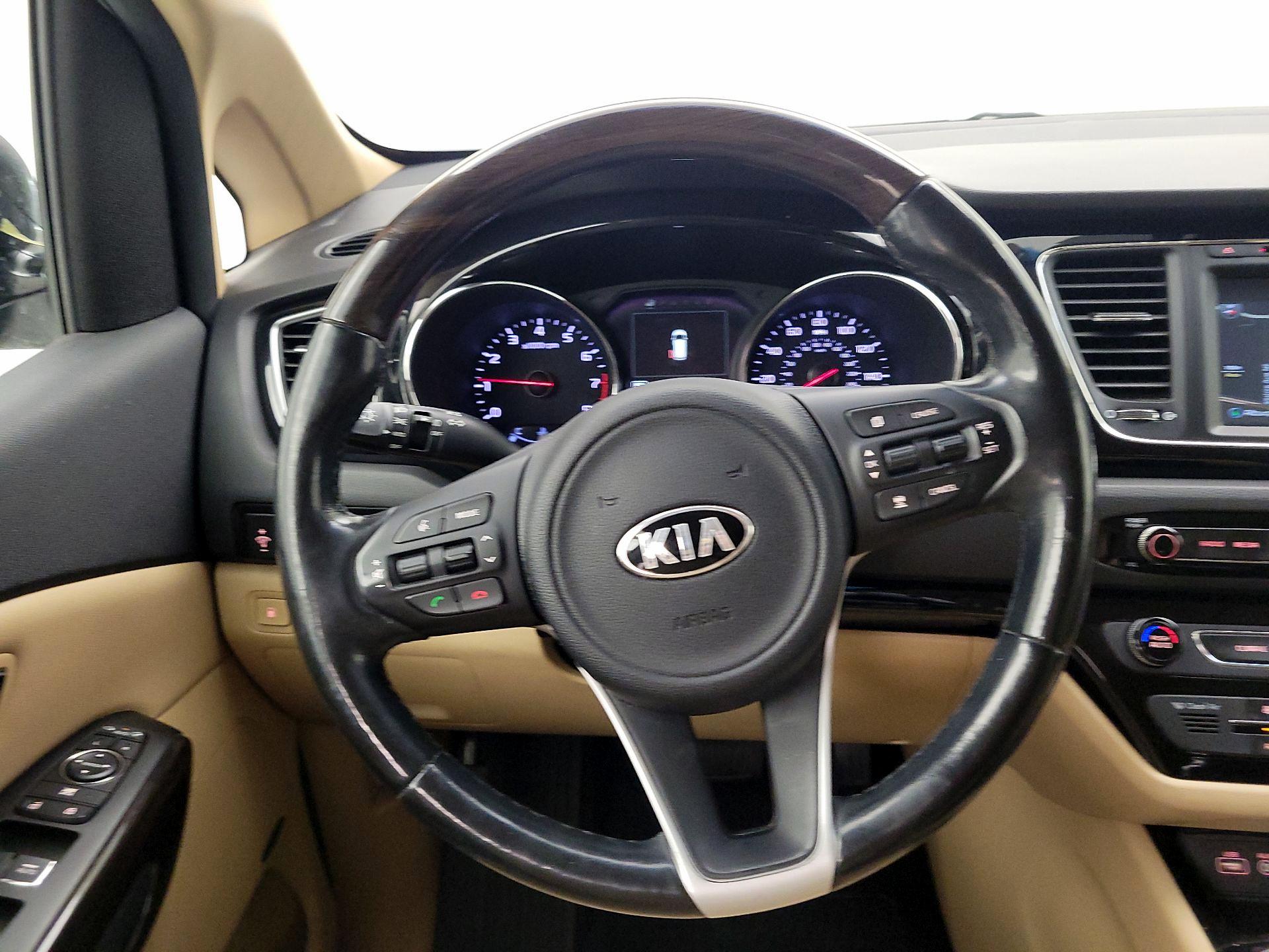 Thumbnail: 2018 Kia Sedona - 10