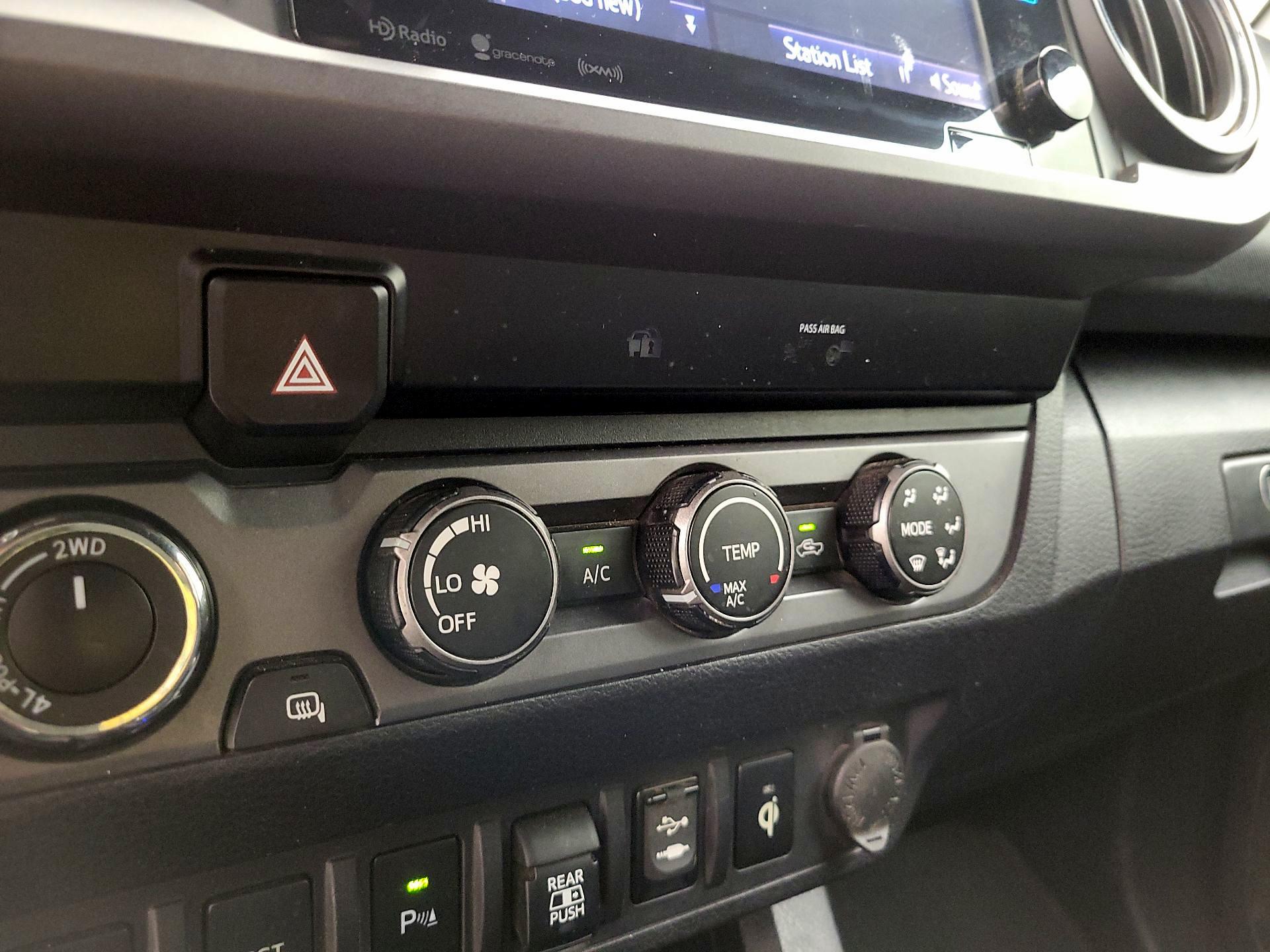 Thumbnail: 2019 Toyota Tacoma - 16
