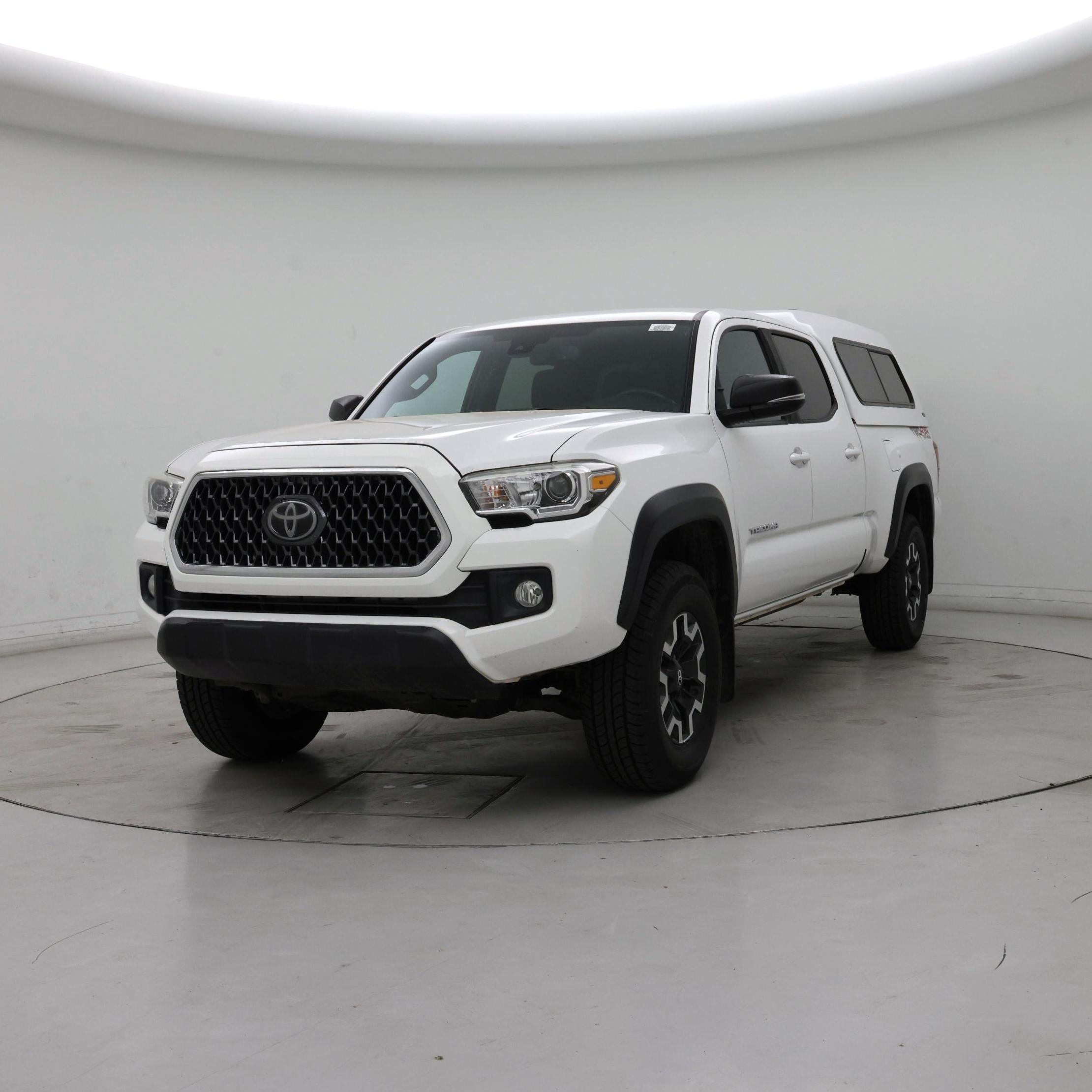 Thumbnail: 2019 Toyota Tacoma - 4