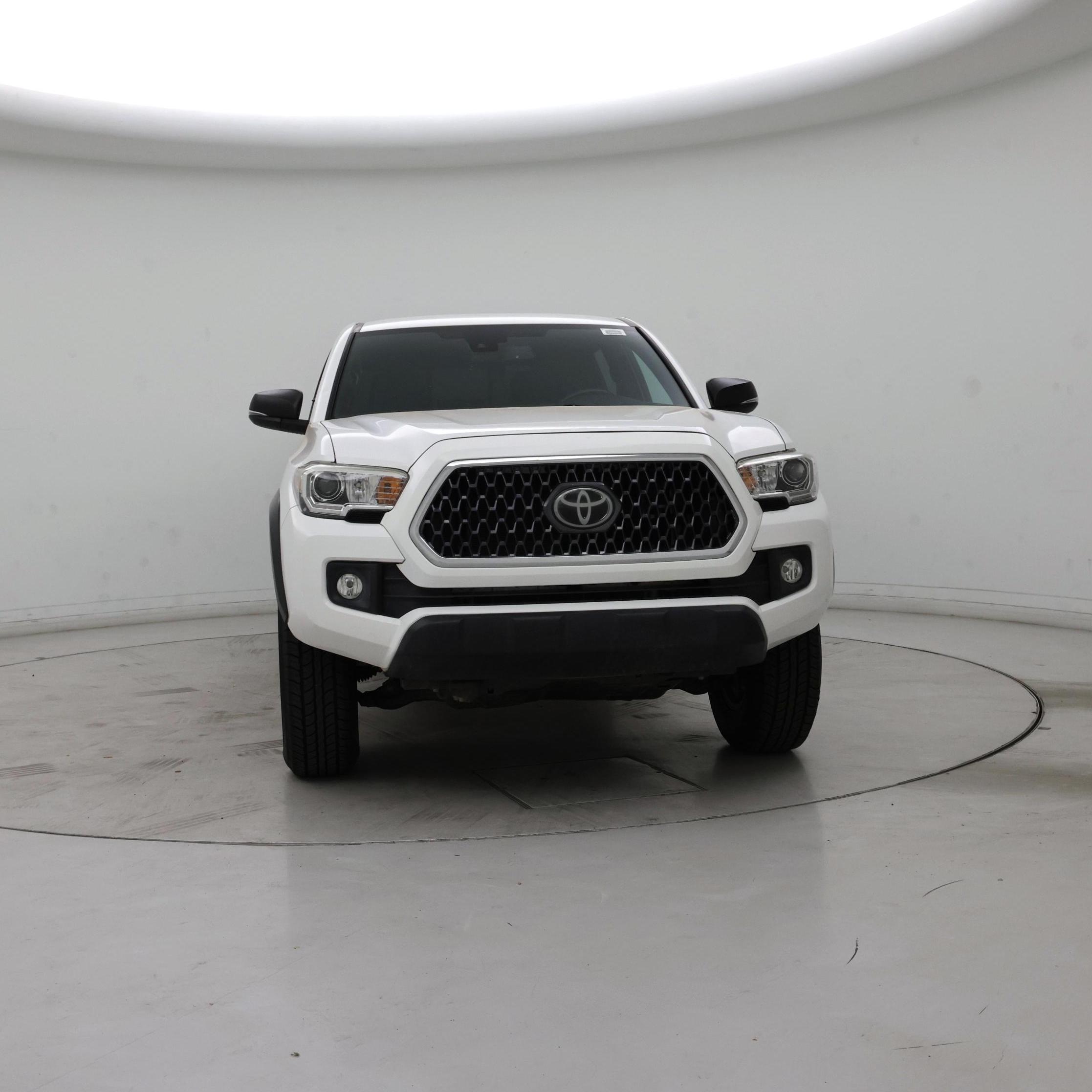 Thumbnail: 2019 Toyota Tacoma - 5