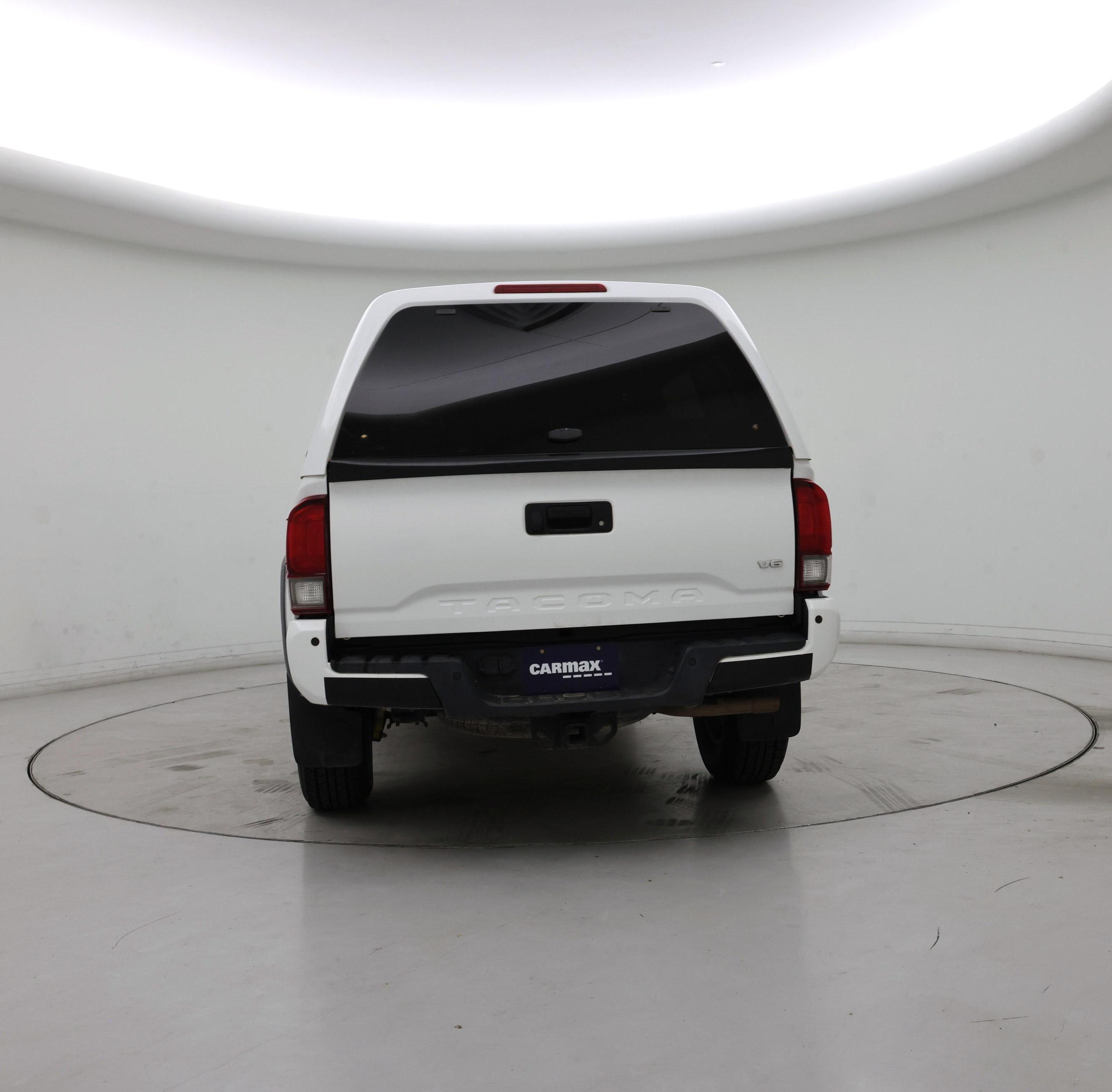 Thumbnail: 2019 Toyota Tacoma - 6
