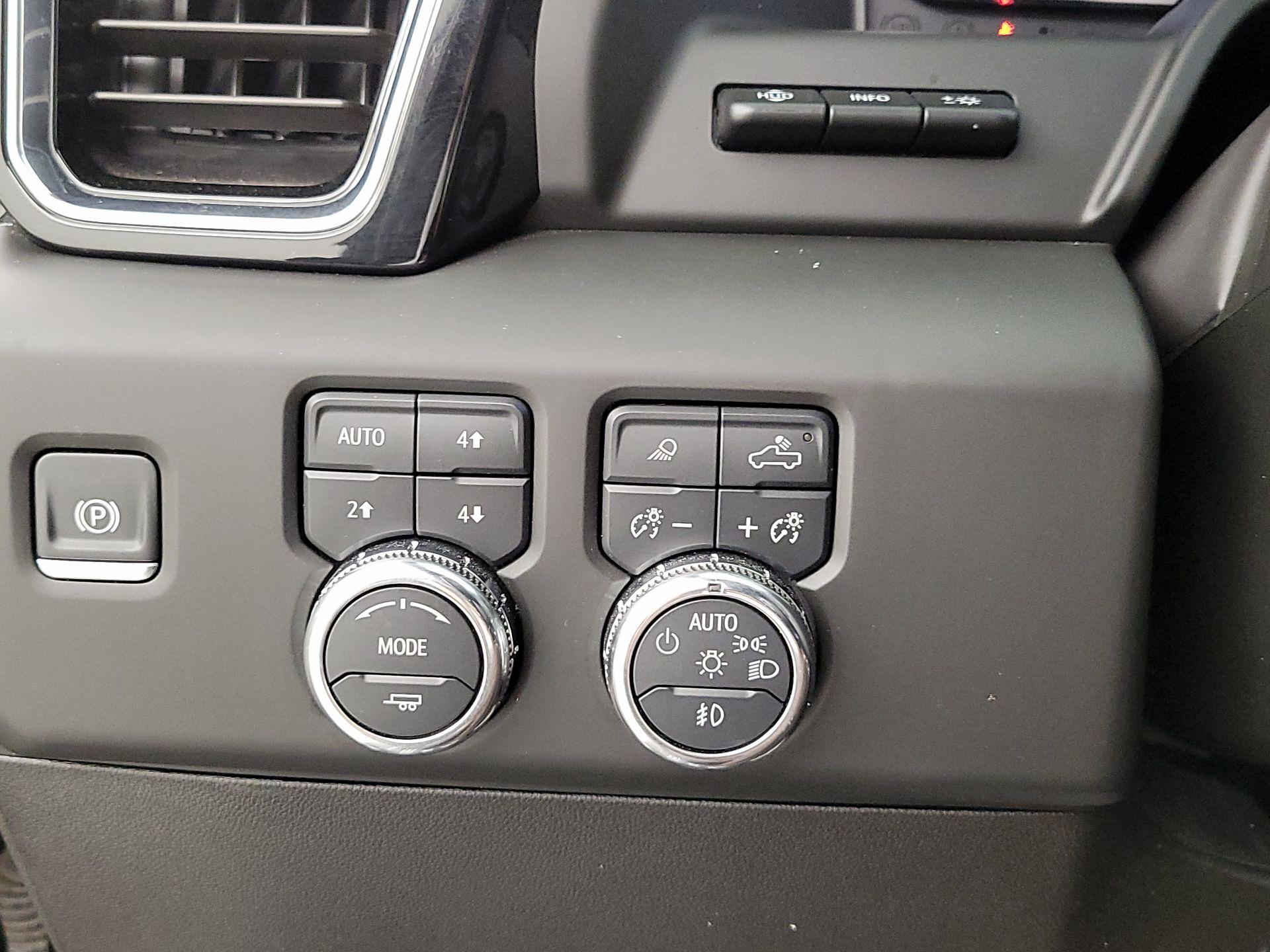 Thumbnail: 2025 GMC Sierra 1500 - 13