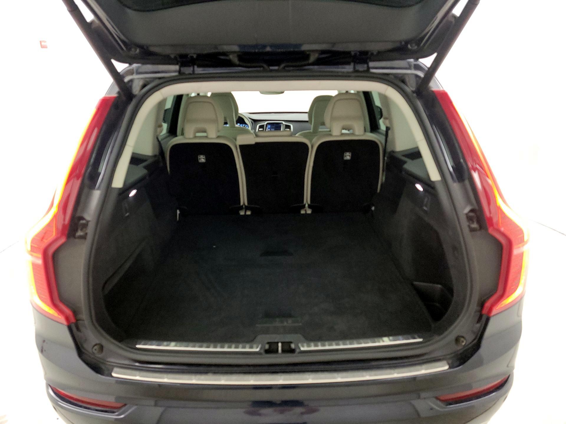 Thumbnail: 2016 Volvo XC90 - 16