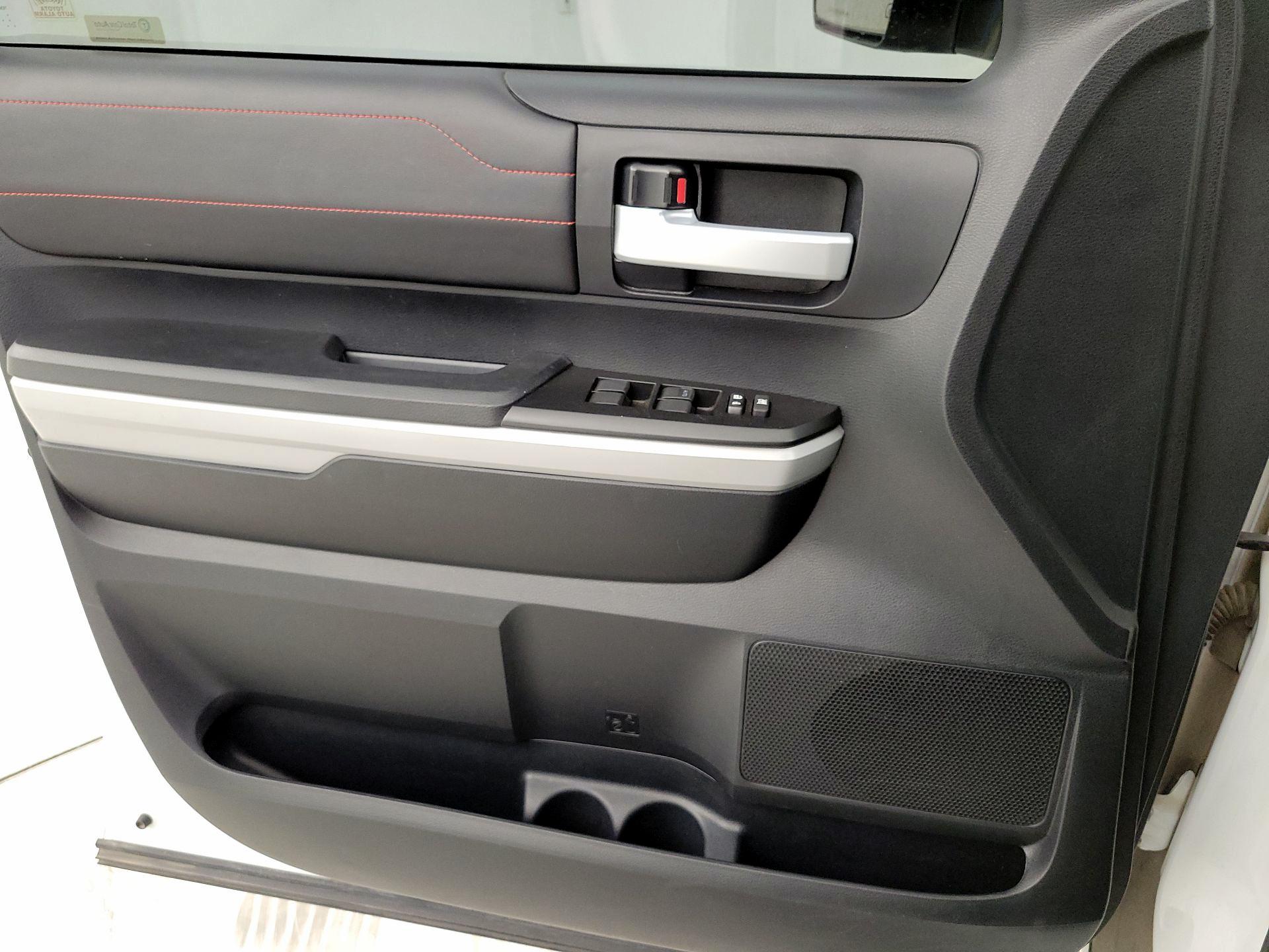 Thumbnail: 2019 Toyota Tundra - 12